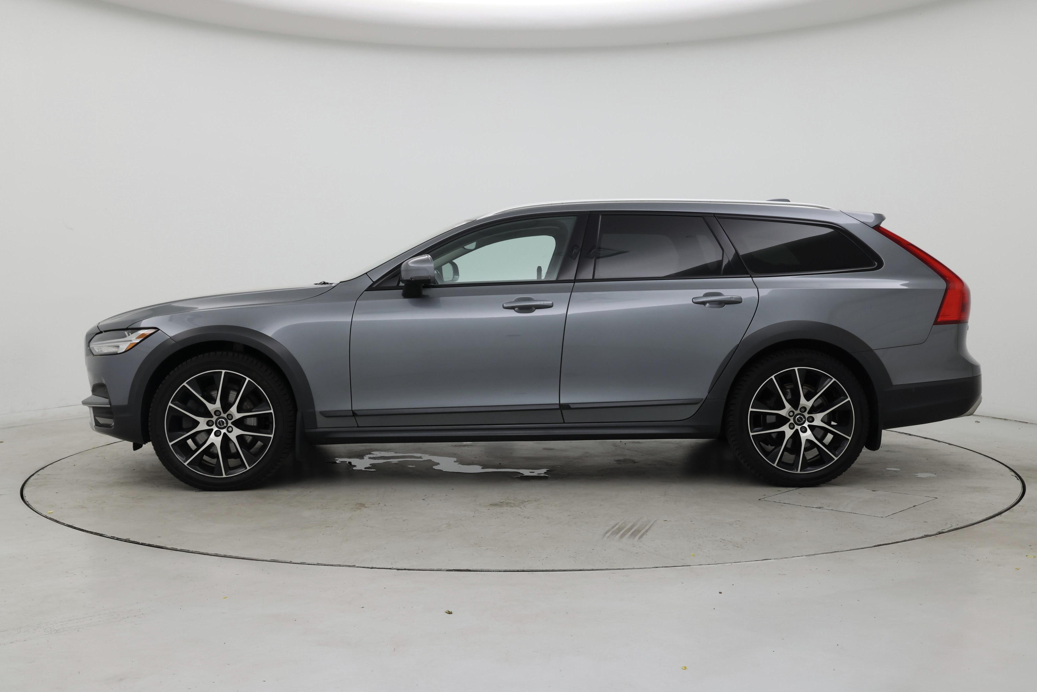 Thumbnail: 2020 Volvo V90 - 3