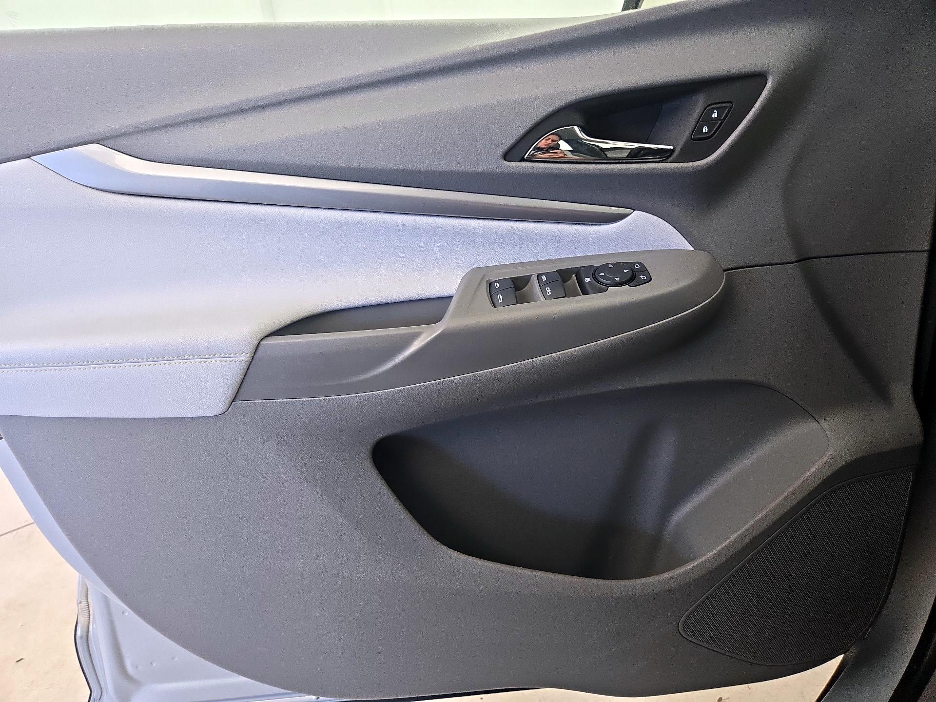 Thumbnail: 2023 Chevrolet Bolt EUV - 12
