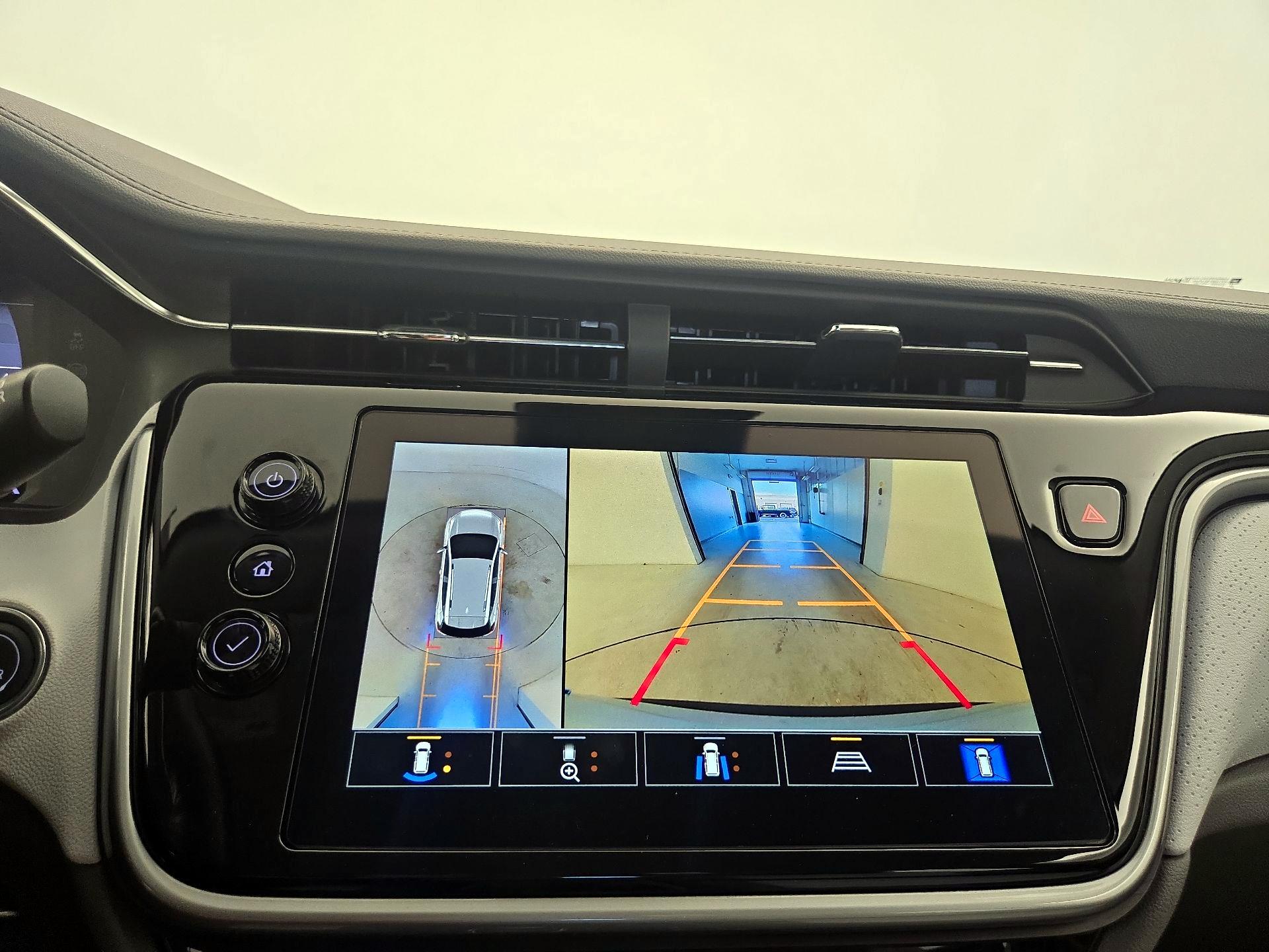 Thumbnail: 2023 Chevrolet Bolt EUV - 14