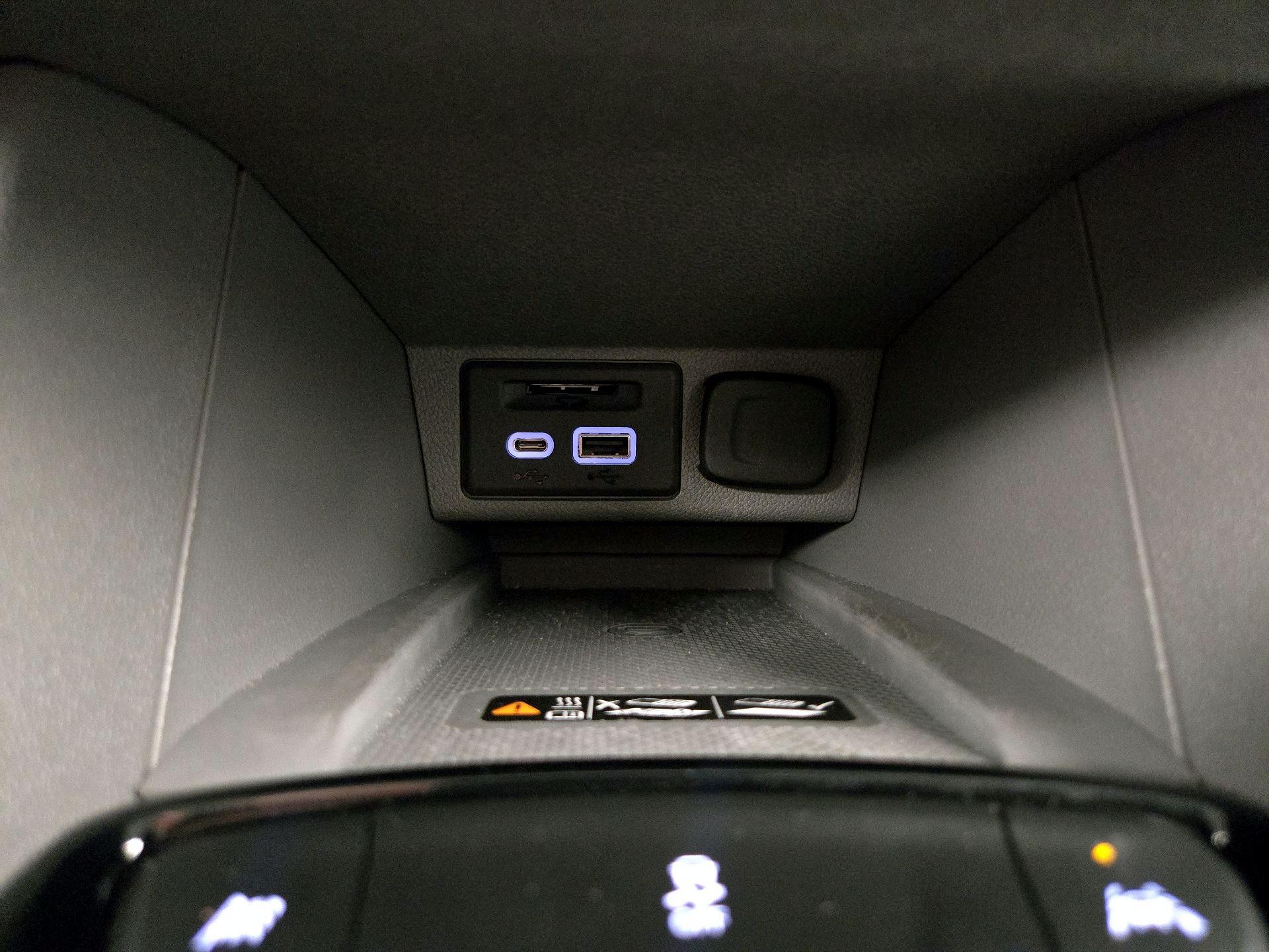 Thumbnail: 2023 Chevrolet Bolt EUV - 18