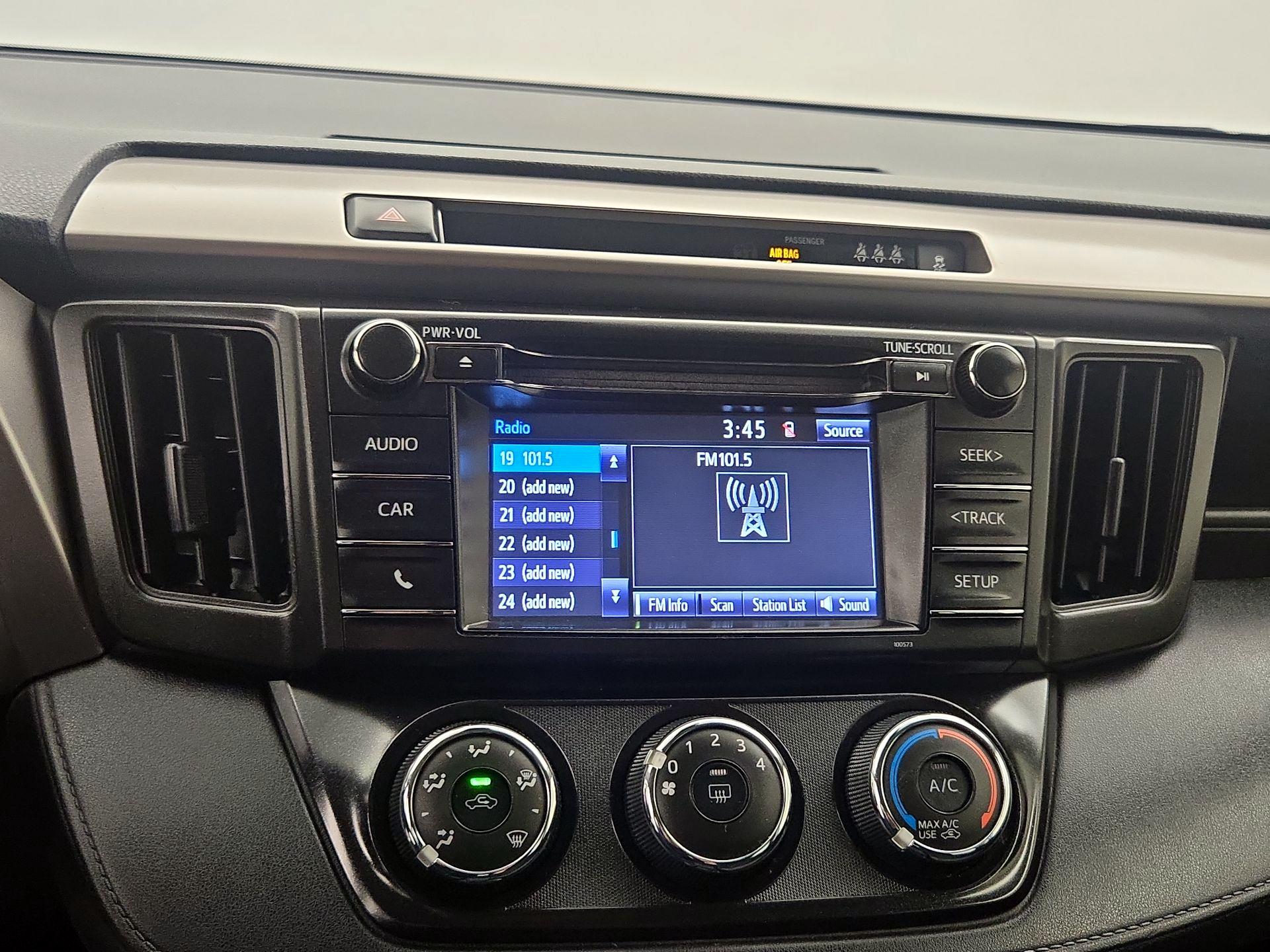 Thumbnail: 2018 Toyota RAV4 - 15