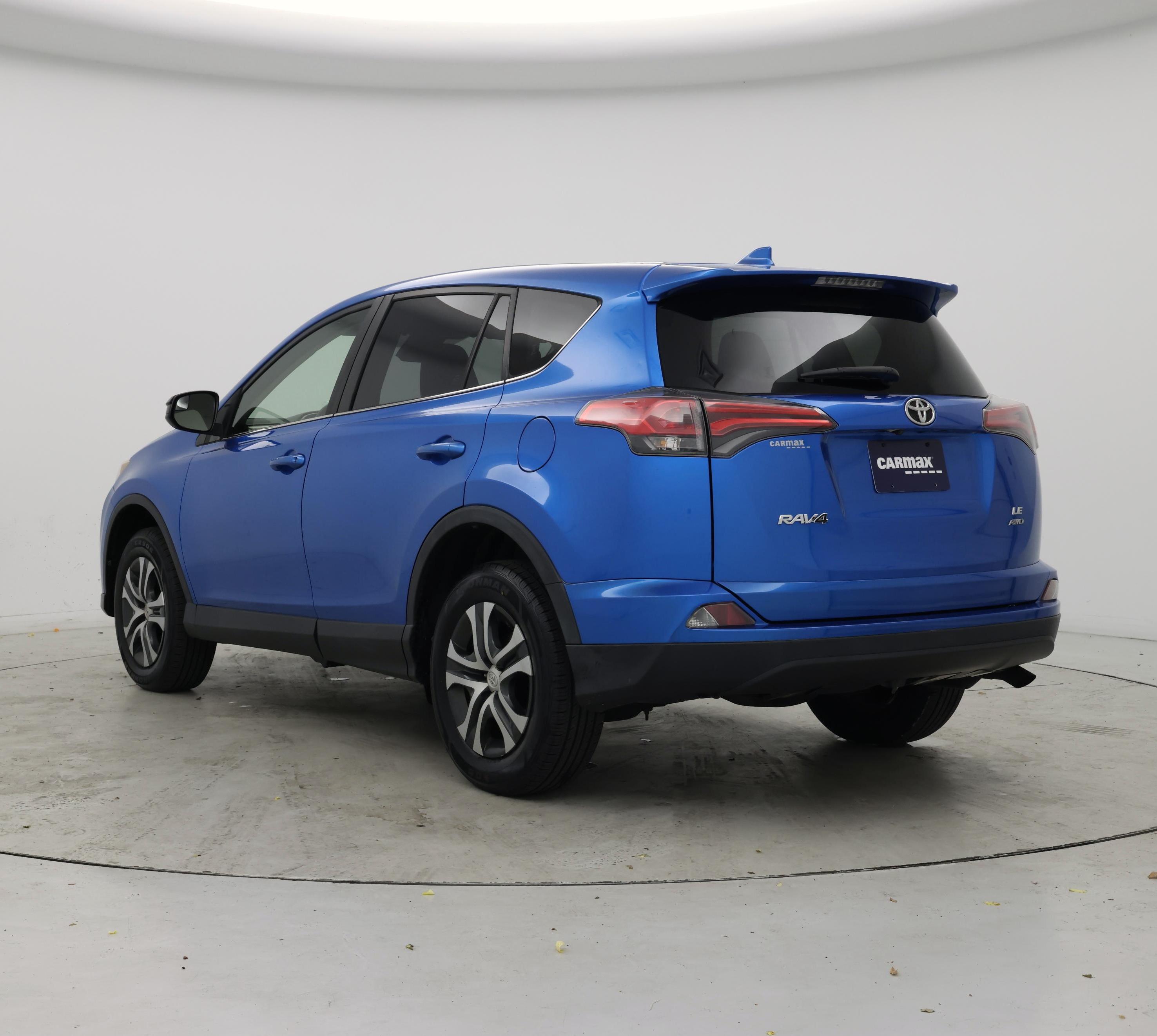 Thumbnail: 2018 Toyota RAV4 - 2
