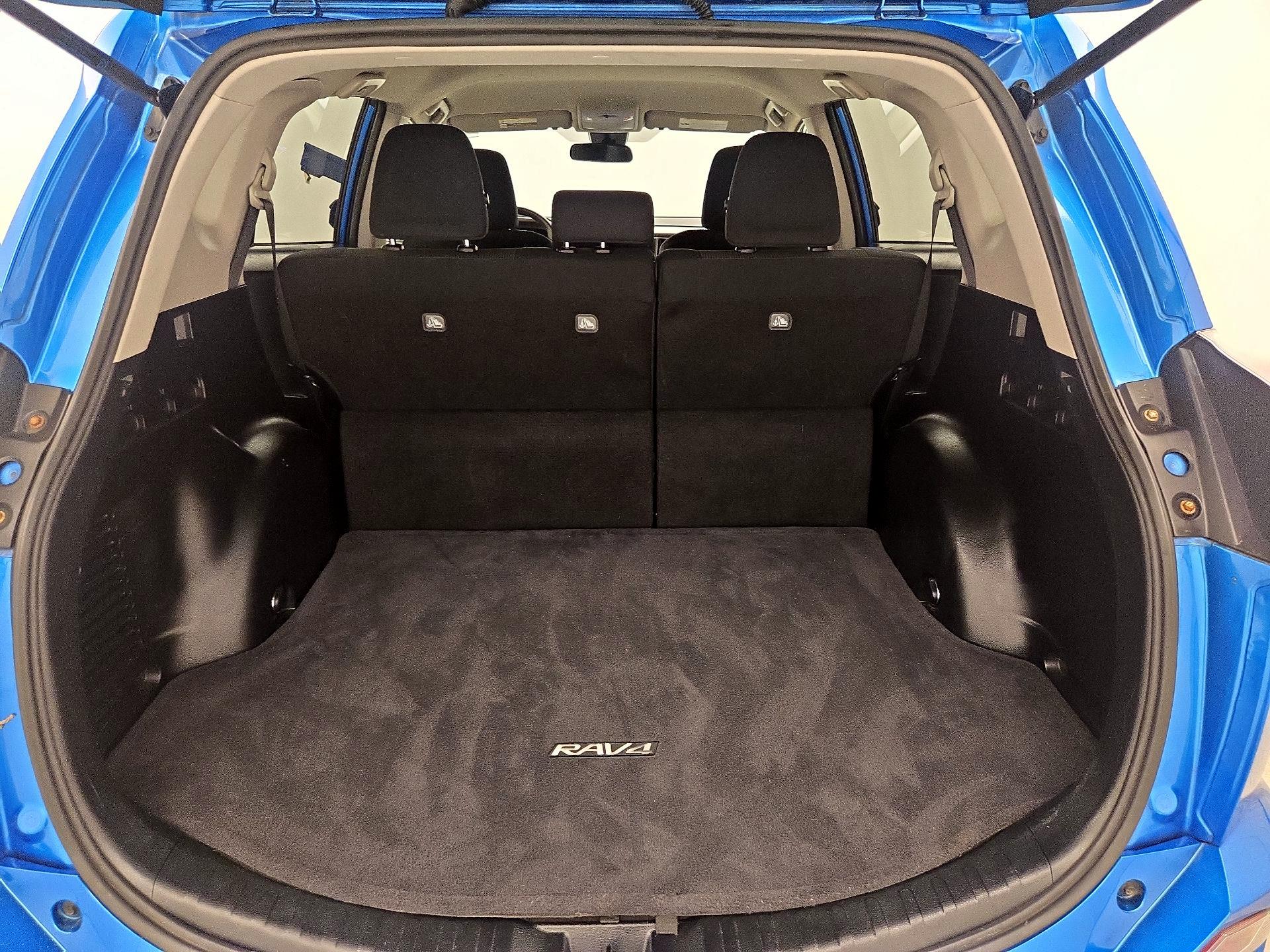 Thumbnail: 2018 Toyota RAV4 - 20