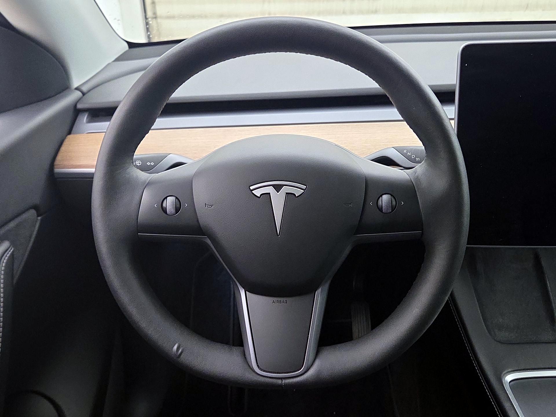Thumbnail: 2022 Tesla Model Y - 10