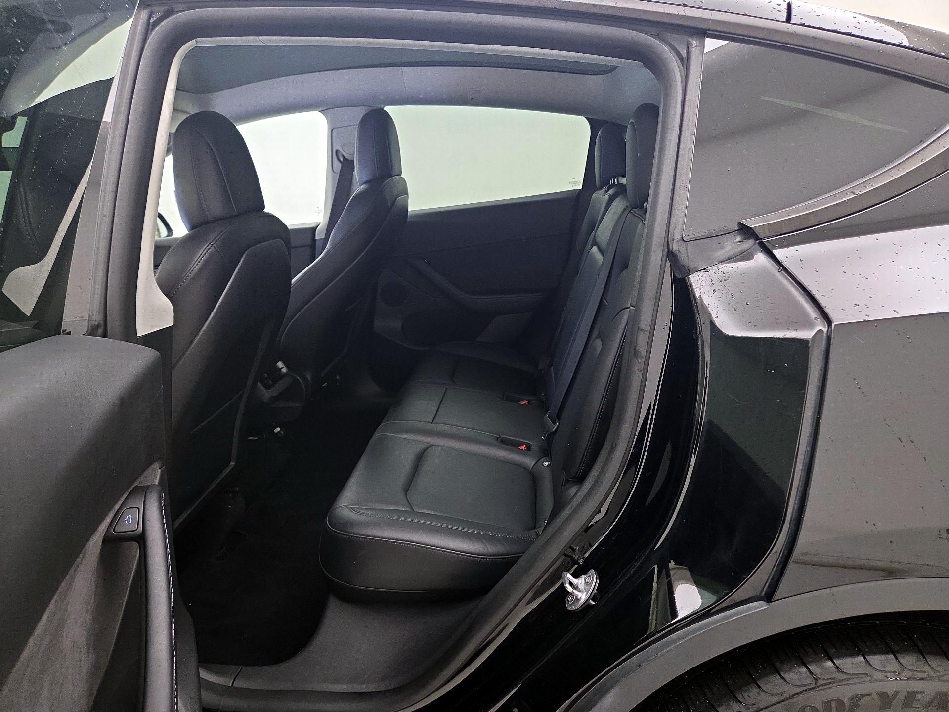 Thumbnail: 2022 Tesla Model Y - 18