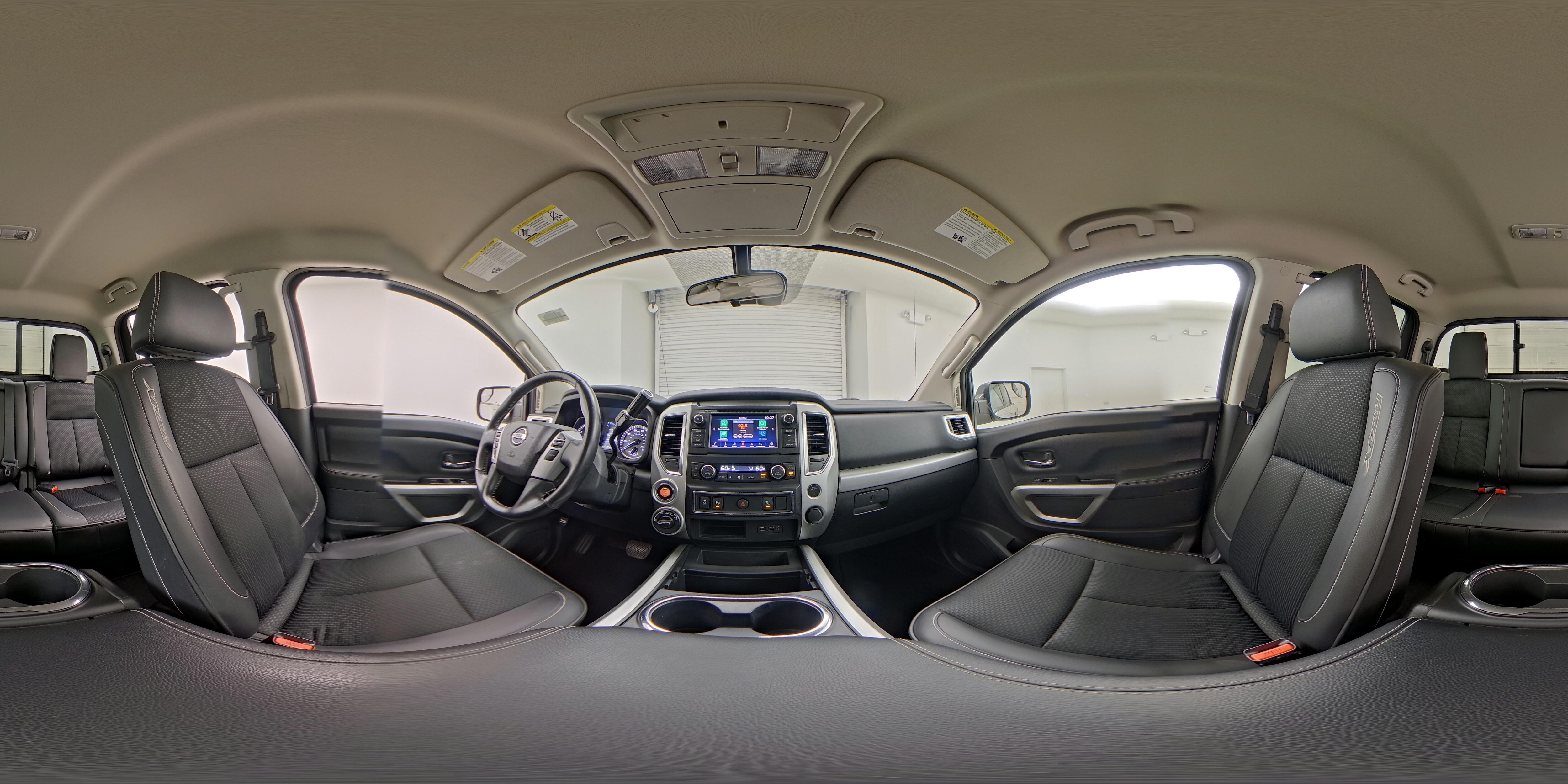 2019 Nissan Titan PRO-4X - Photo 25