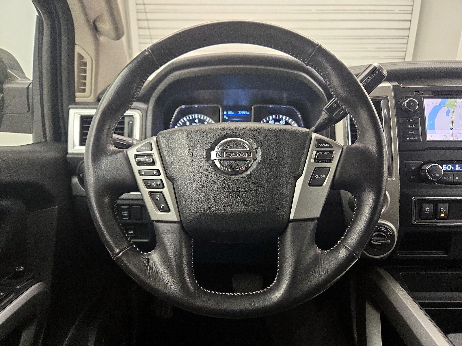2019 Nissan Titan PRO-4X - Photo 11