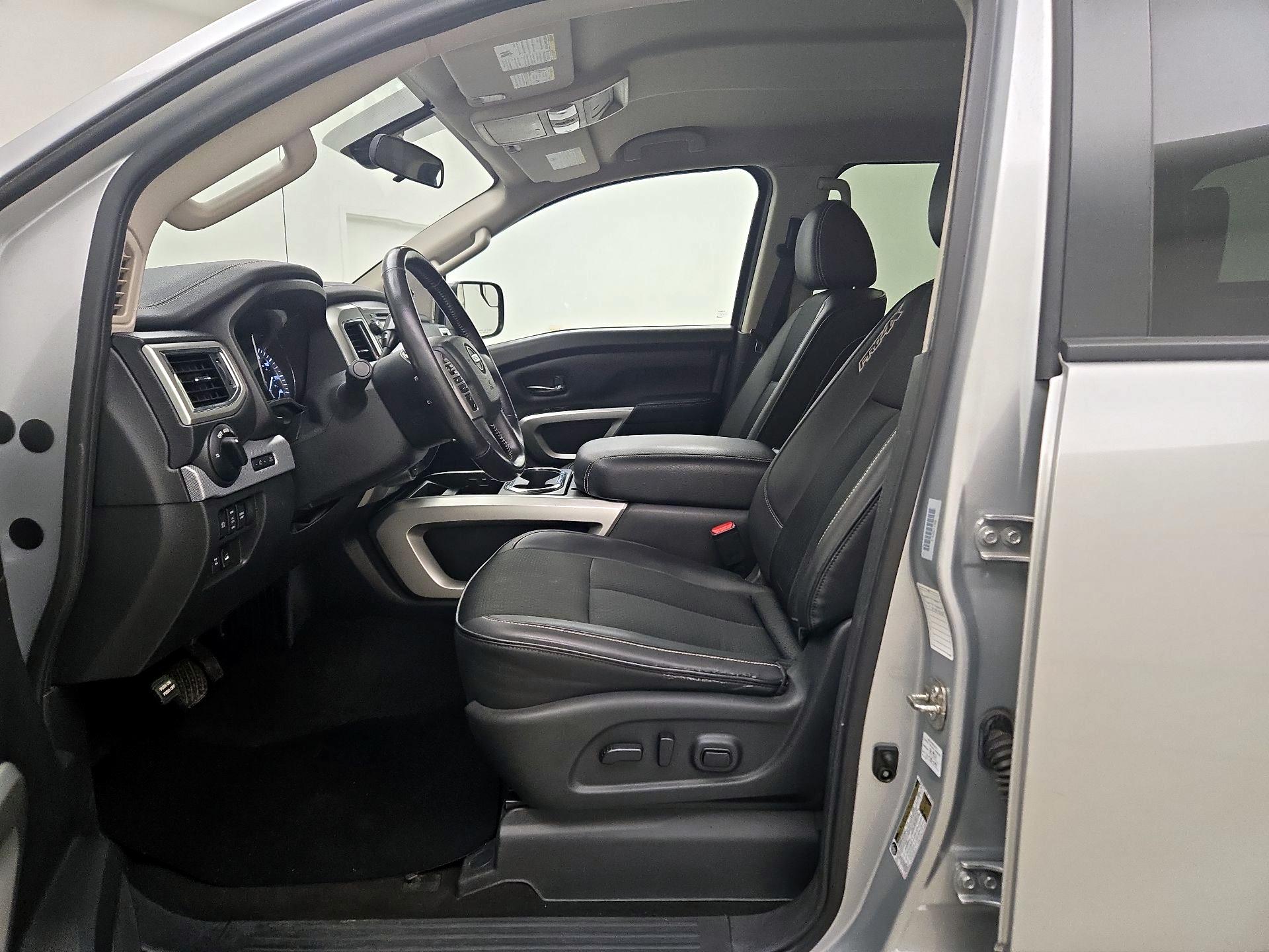 Thumbnail: 2019 Nissan Titan - 11