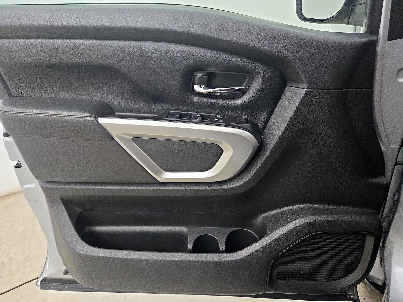 2019 Nissan Titan PRO-4X - Photo 13