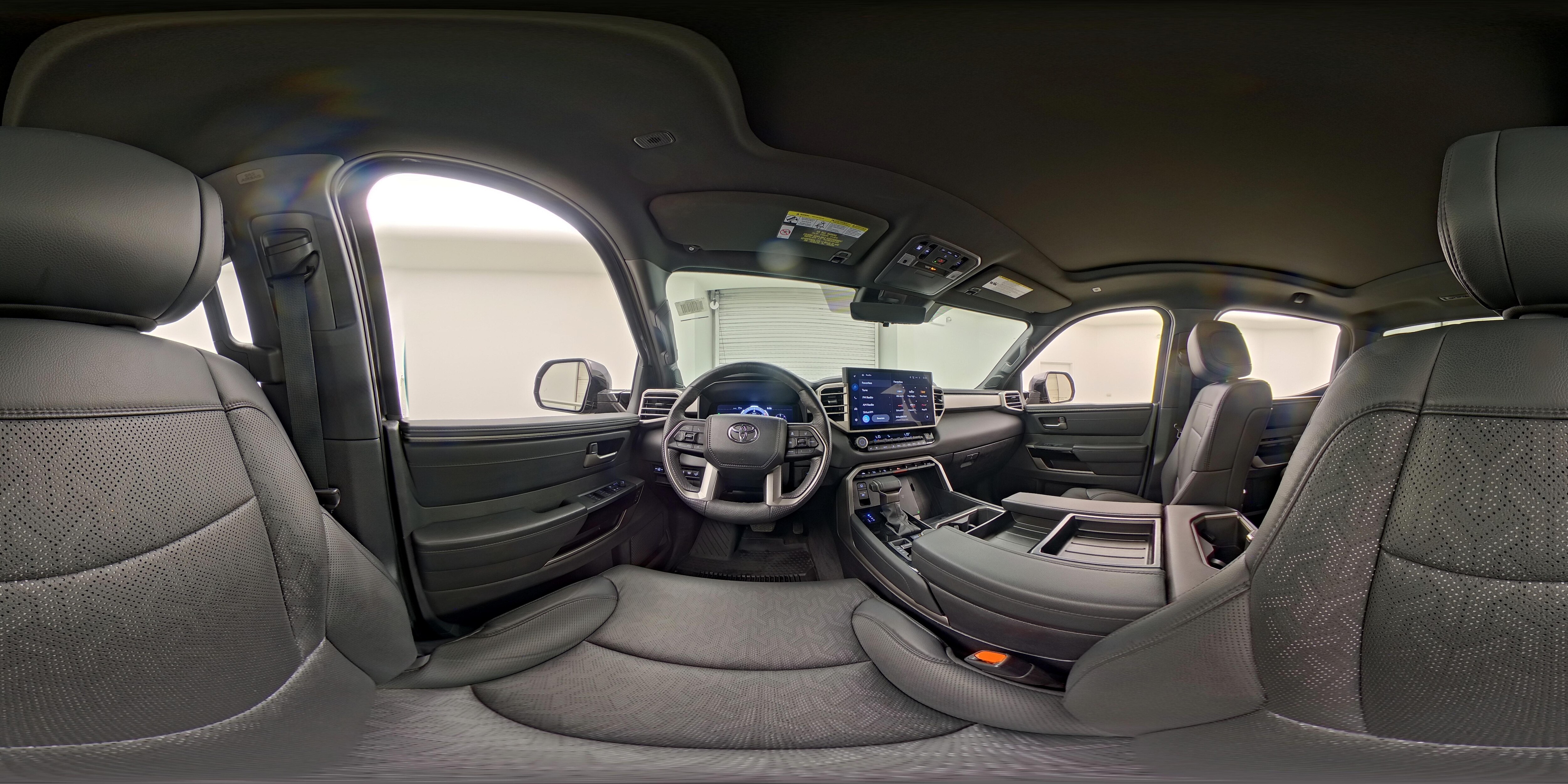 2025 Toyota Tundra Limited - Photo 23