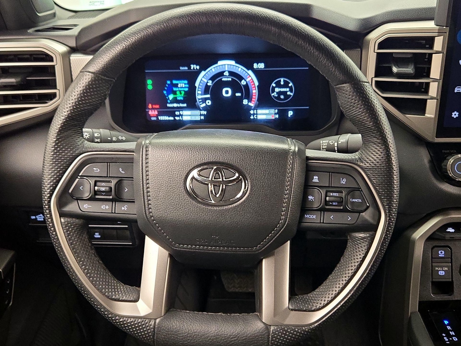 2025 Toyota Tundra Limited - Photo 11