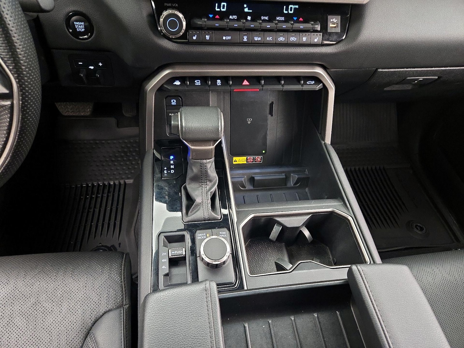 2025 Toyota Tundra Limited - Photo 17