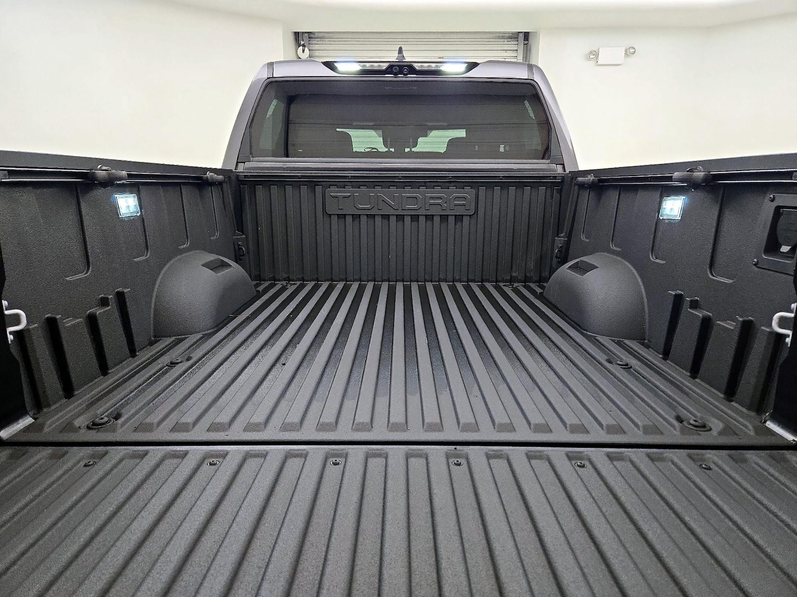 2025 Toyota Tundra Limited - Photo 18