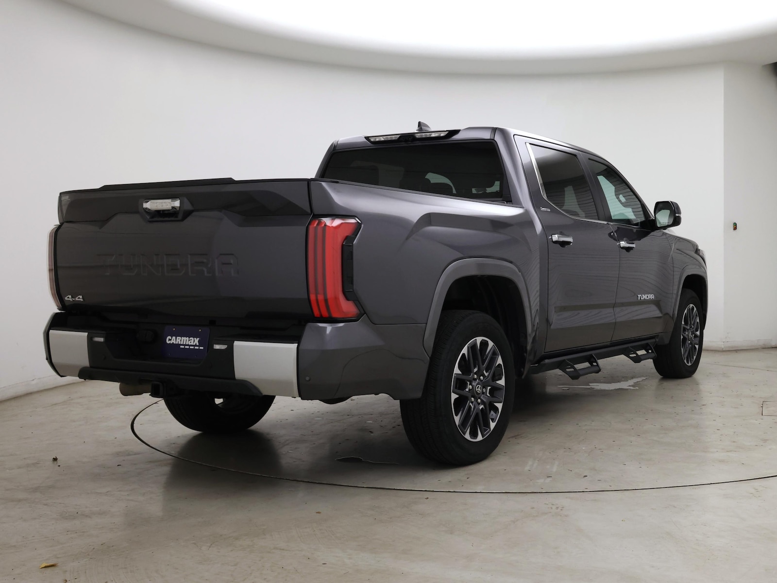 2025 Toyota Tundra Limited - Photo 9