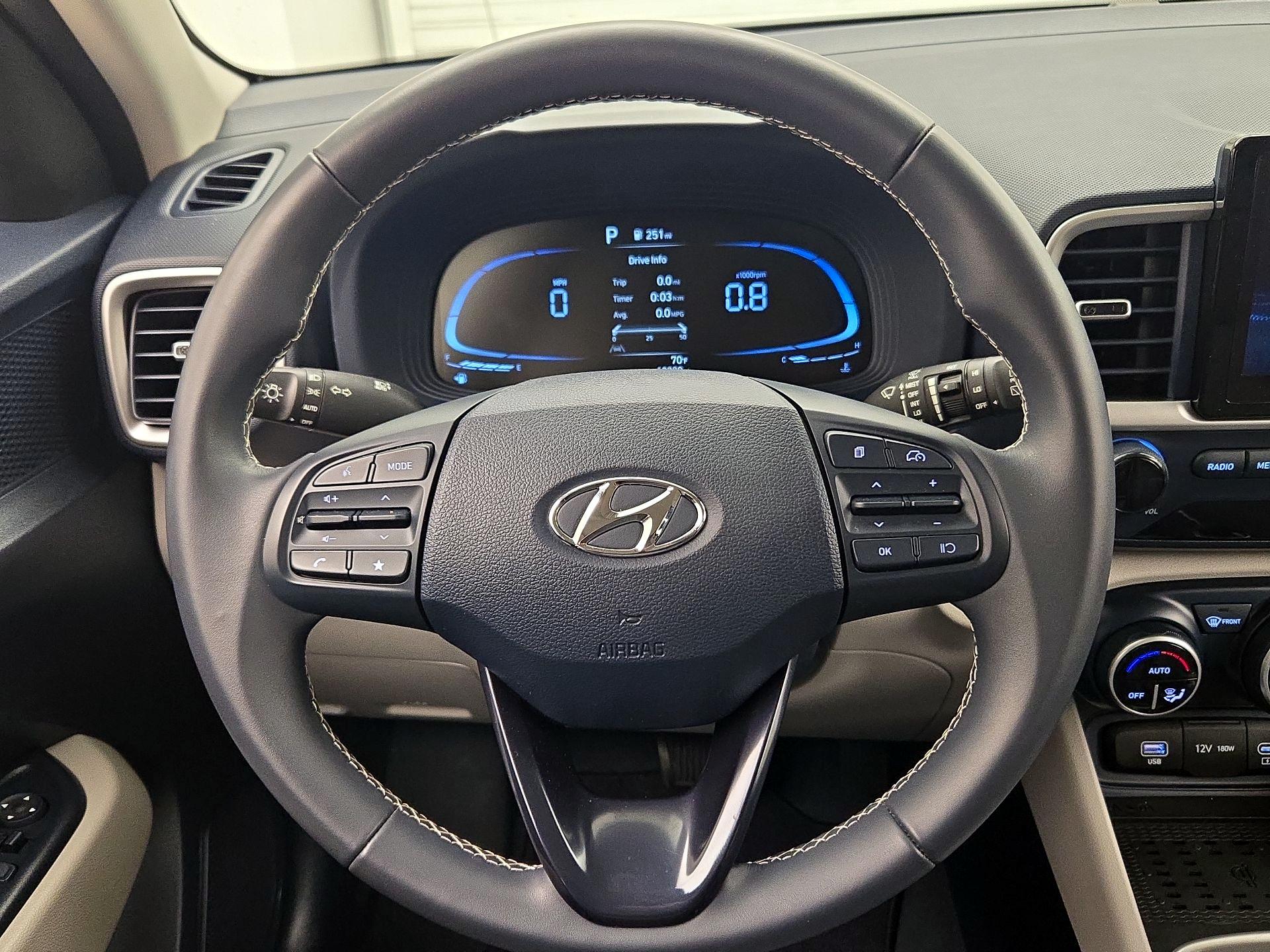Thumbnail: 2023 Hyundai Venue - 10