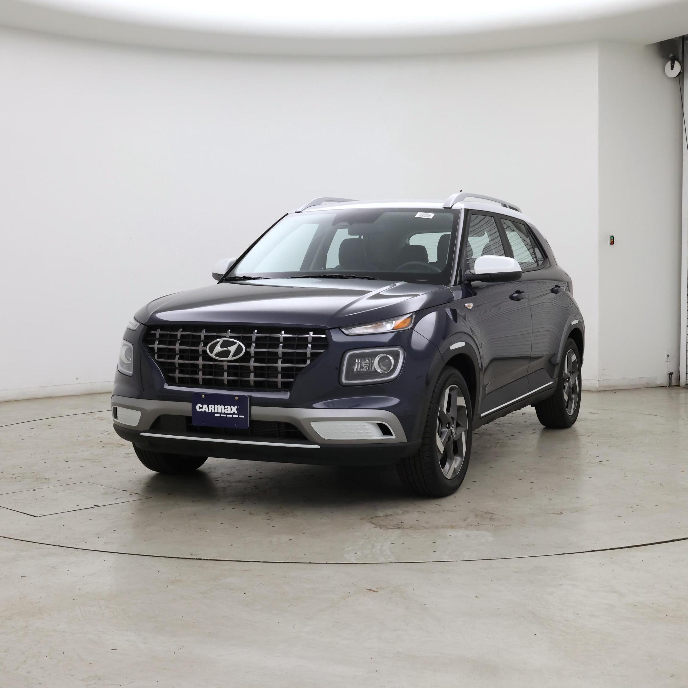 Thumbnail: 2023 Hyundai Venue - 4