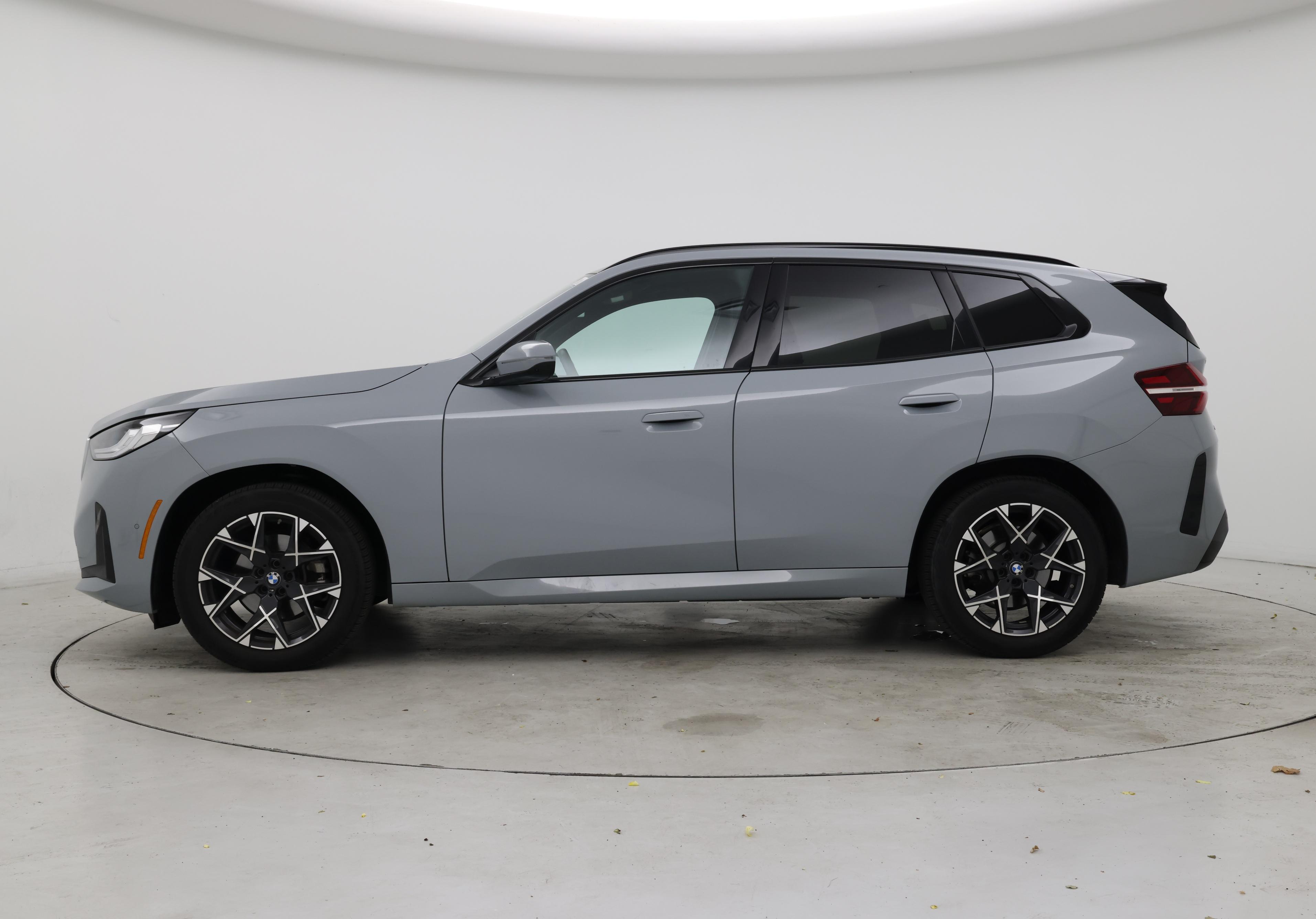 Thumbnail: 2025 BMW X3 - 3