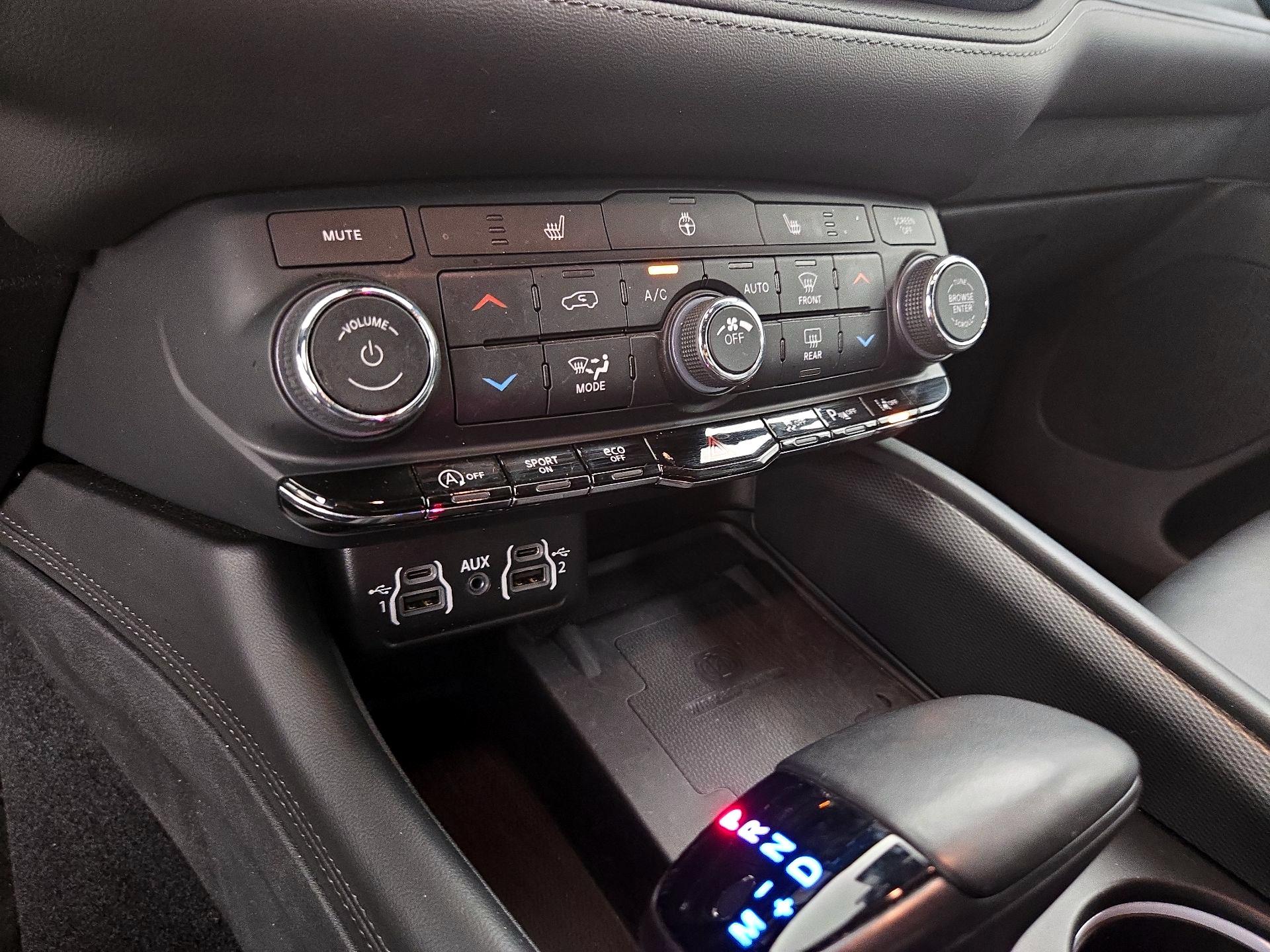 Thumbnail: 2022 Dodge Durango - 17