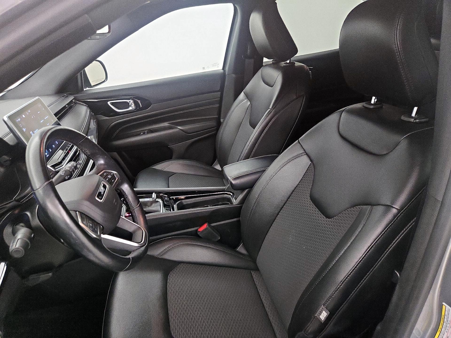 Thumbnail: 2022 Jeep Compass - 11