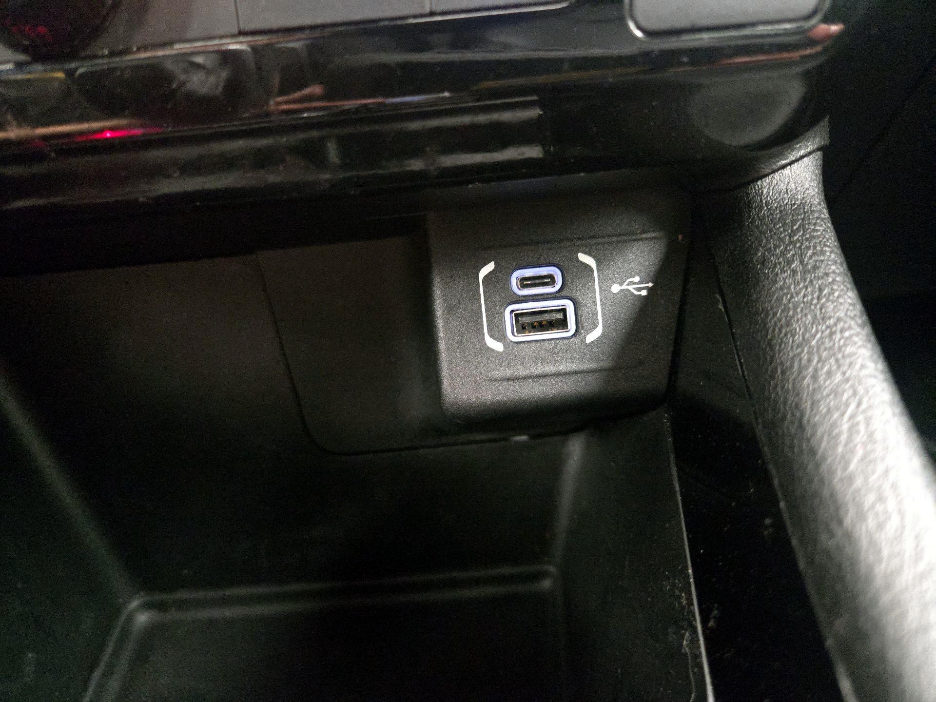 Thumbnail: 2022 Jeep Compass - 18