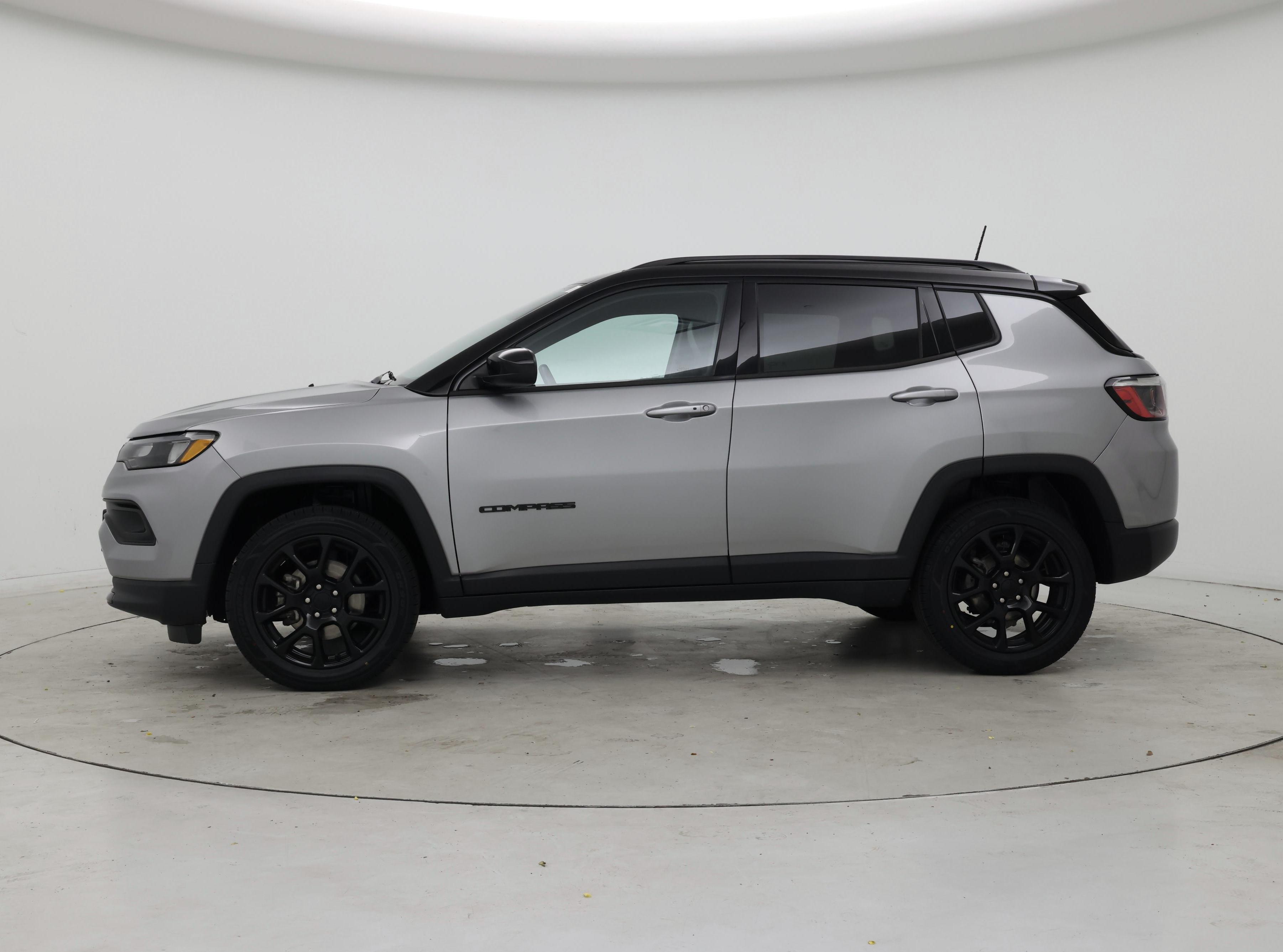 Thumbnail: 2022 Jeep Compass - 3