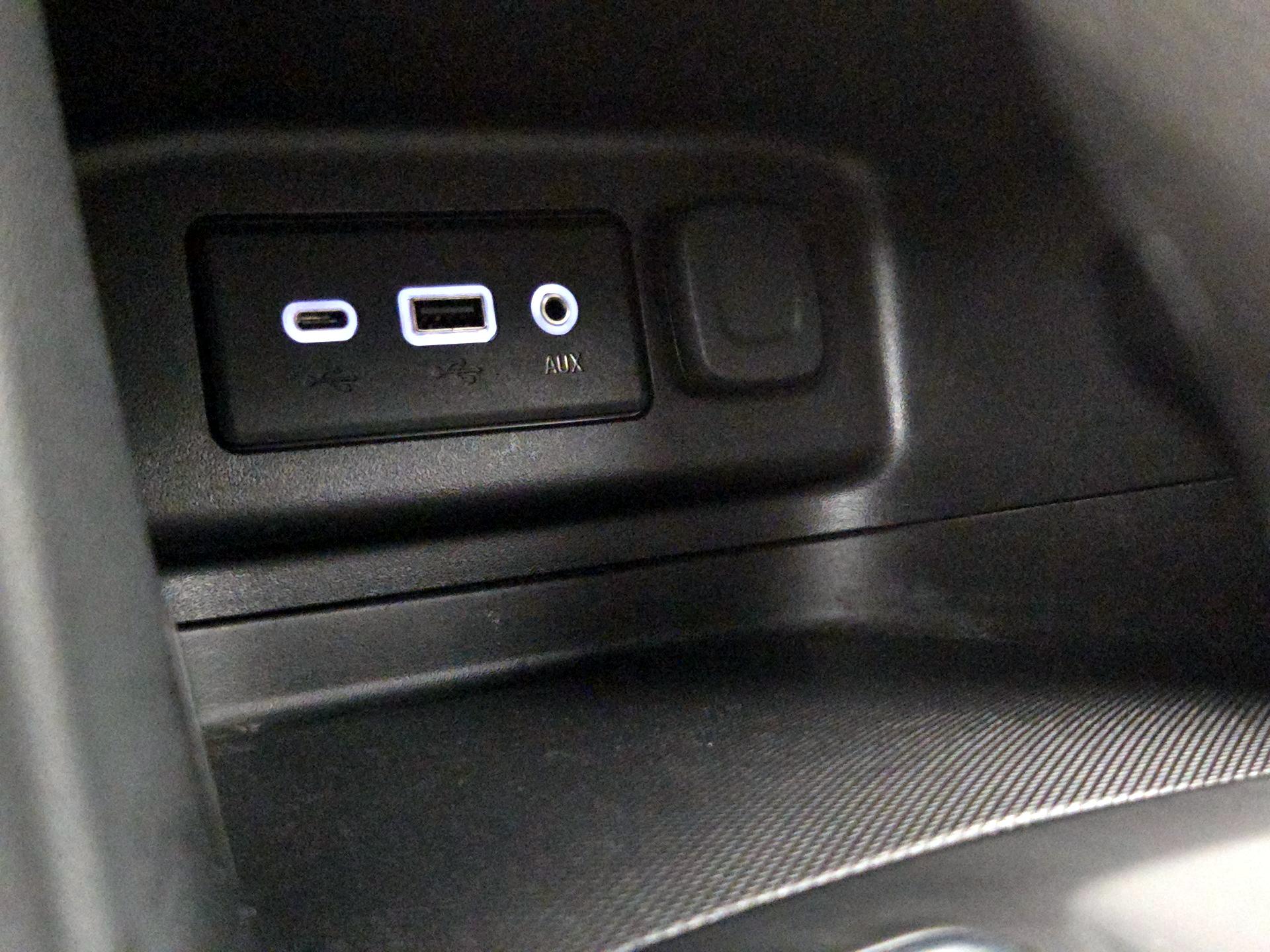 Thumbnail: 2021 Chevrolet Equinox - 18