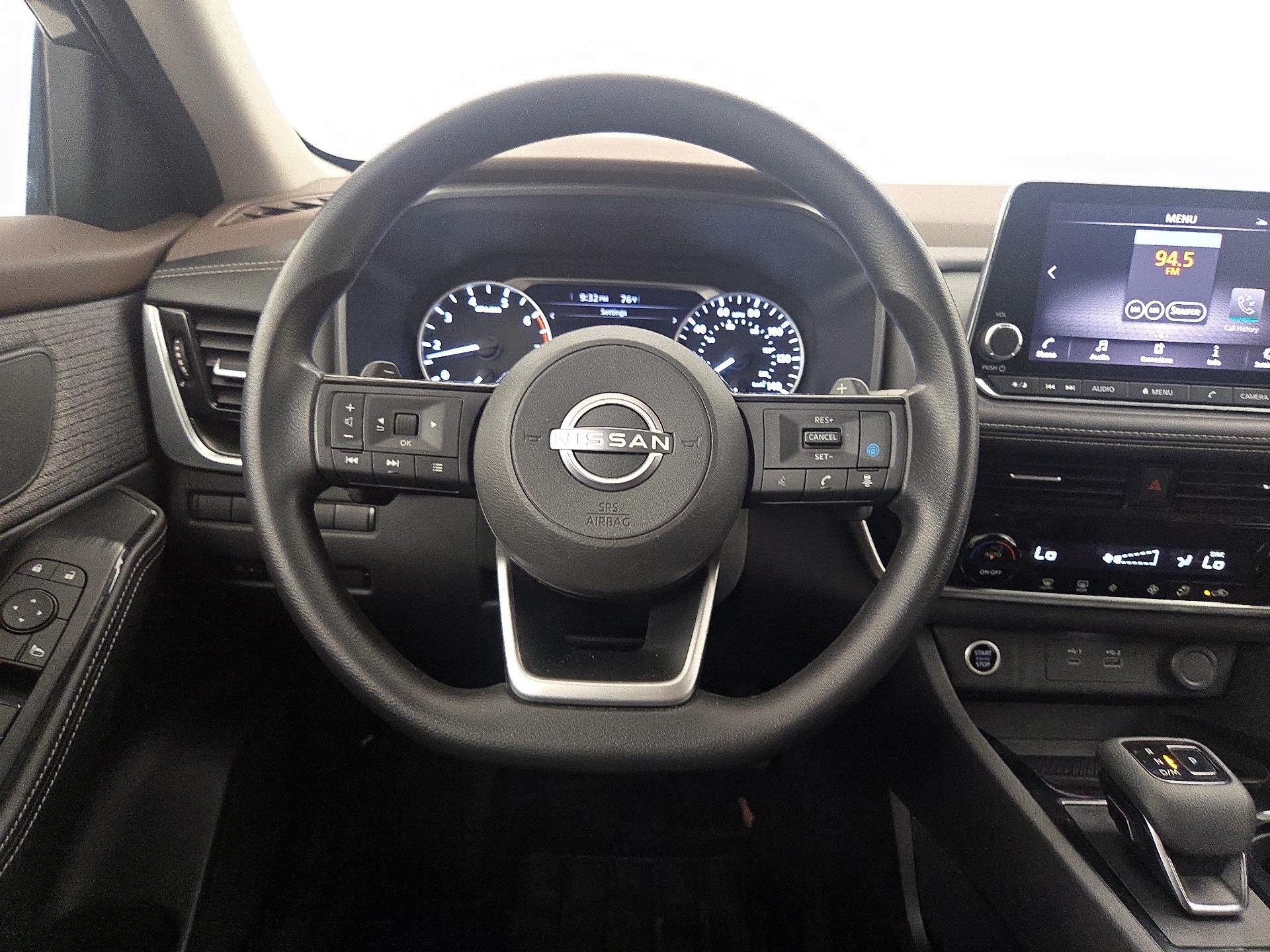 Thumbnail: 2022 Nissan Rogue - 10