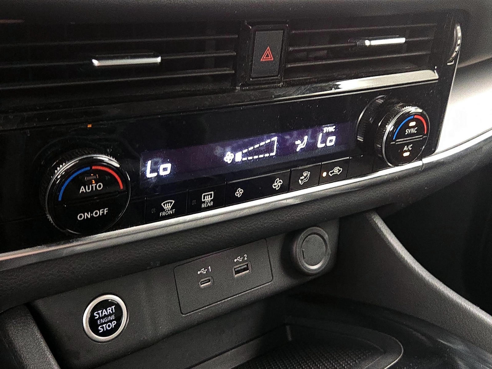 2022 Nissan Rogue SV - Photo 17