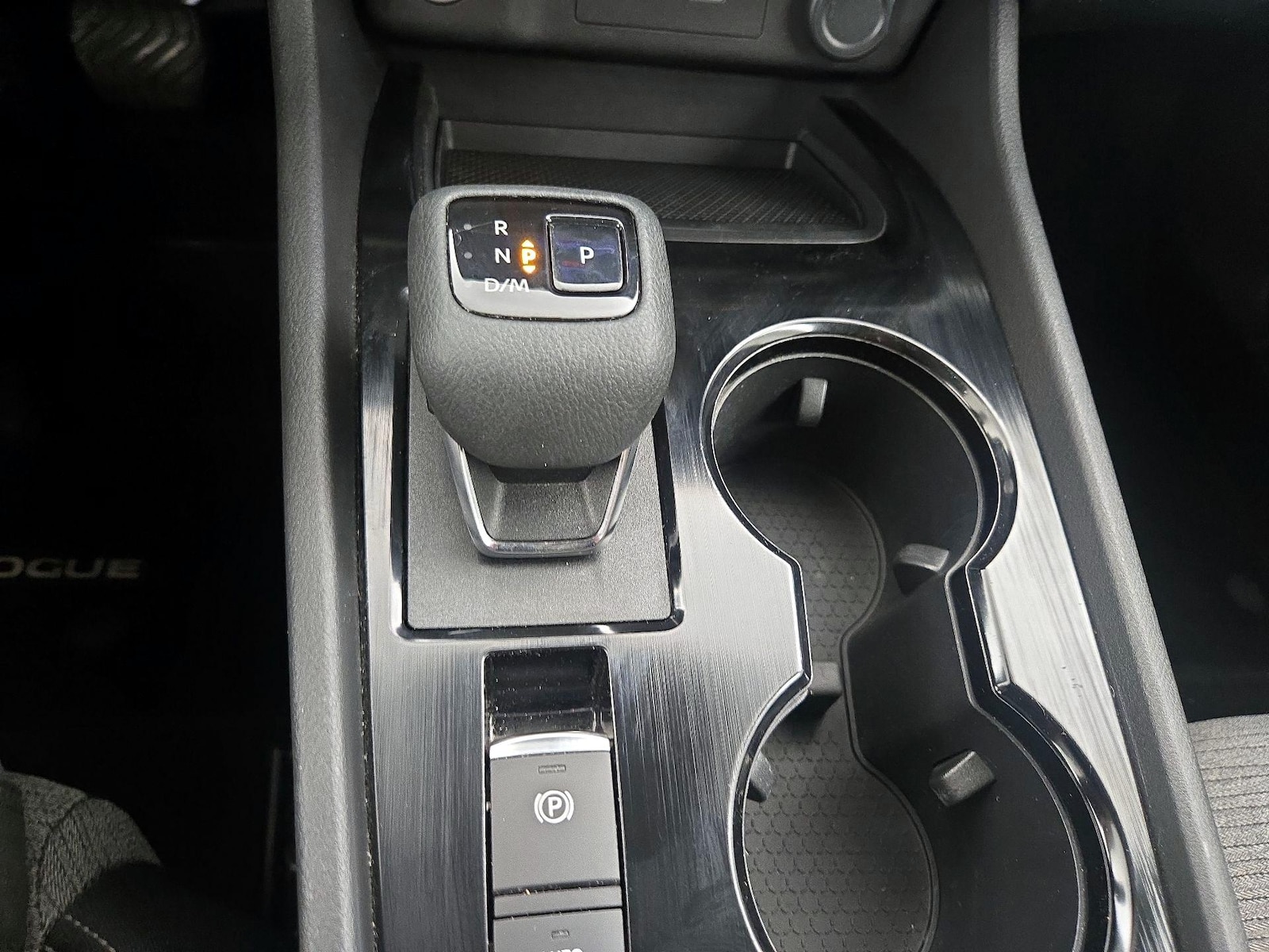 2022 Nissan Rogue SV - Photo 18