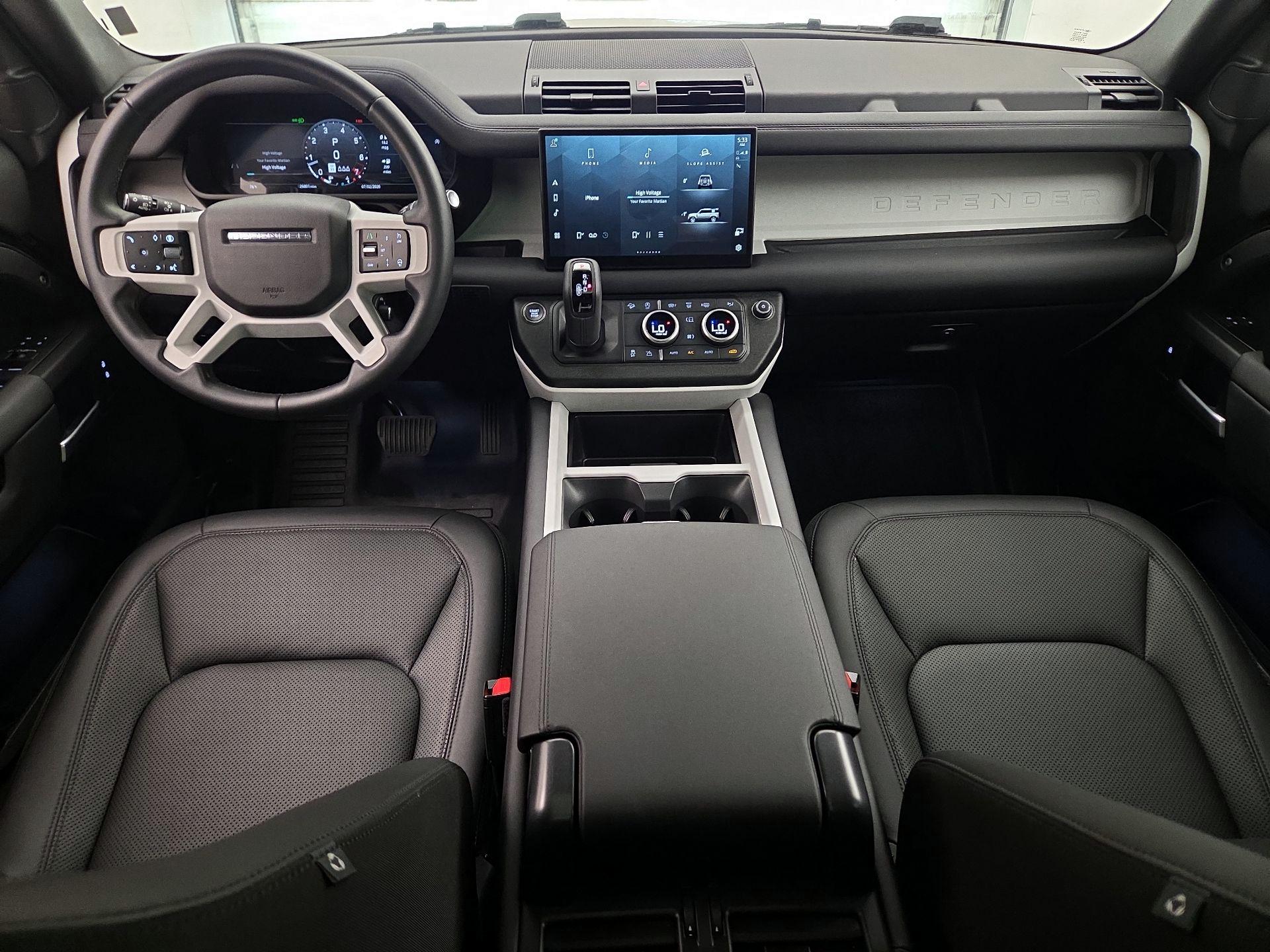Thumbnail: 2025 Land Rover Defender - 9