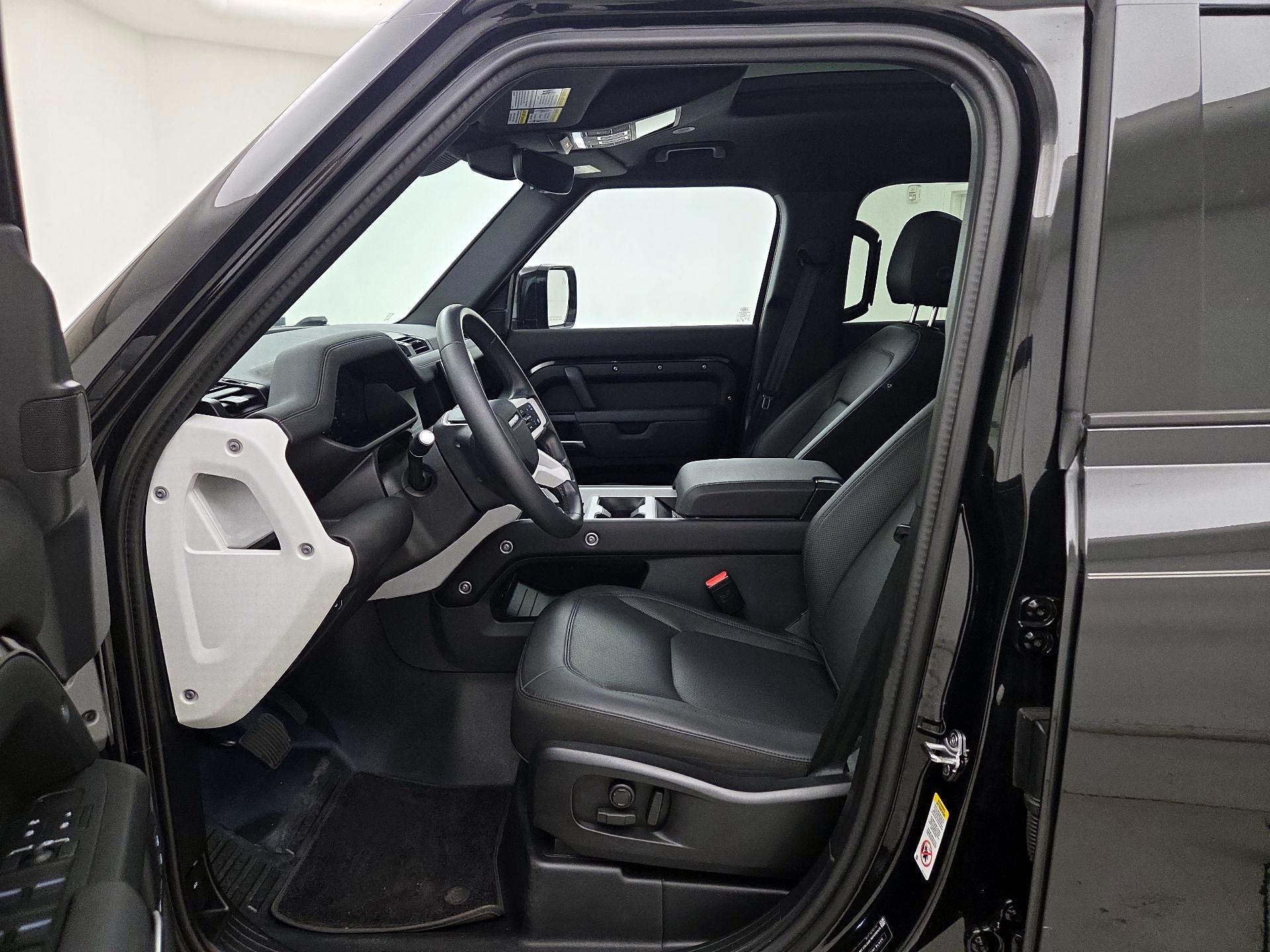 Thumbnail: 2025 Land Rover Defender - 11