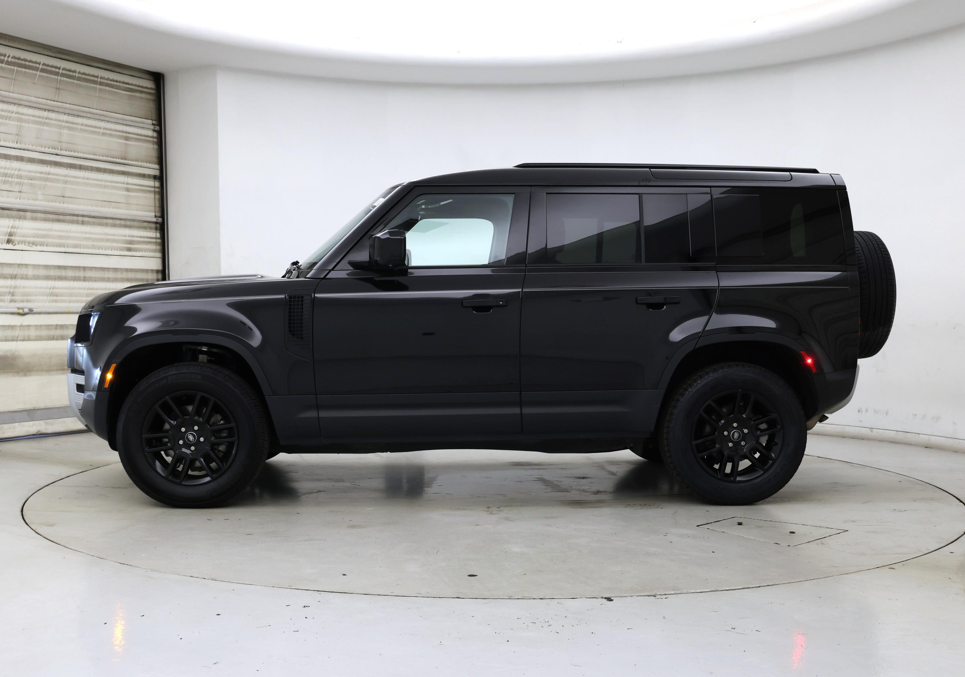 Thumbnail: 2025 Land Rover Defender - 3