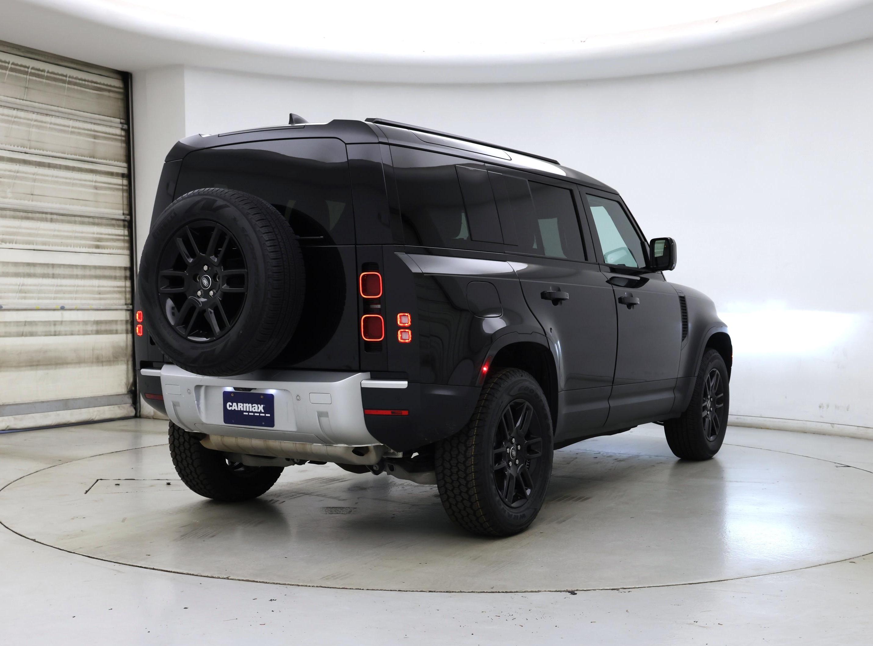 Thumbnail: 2025 Land Rover Defender - 8