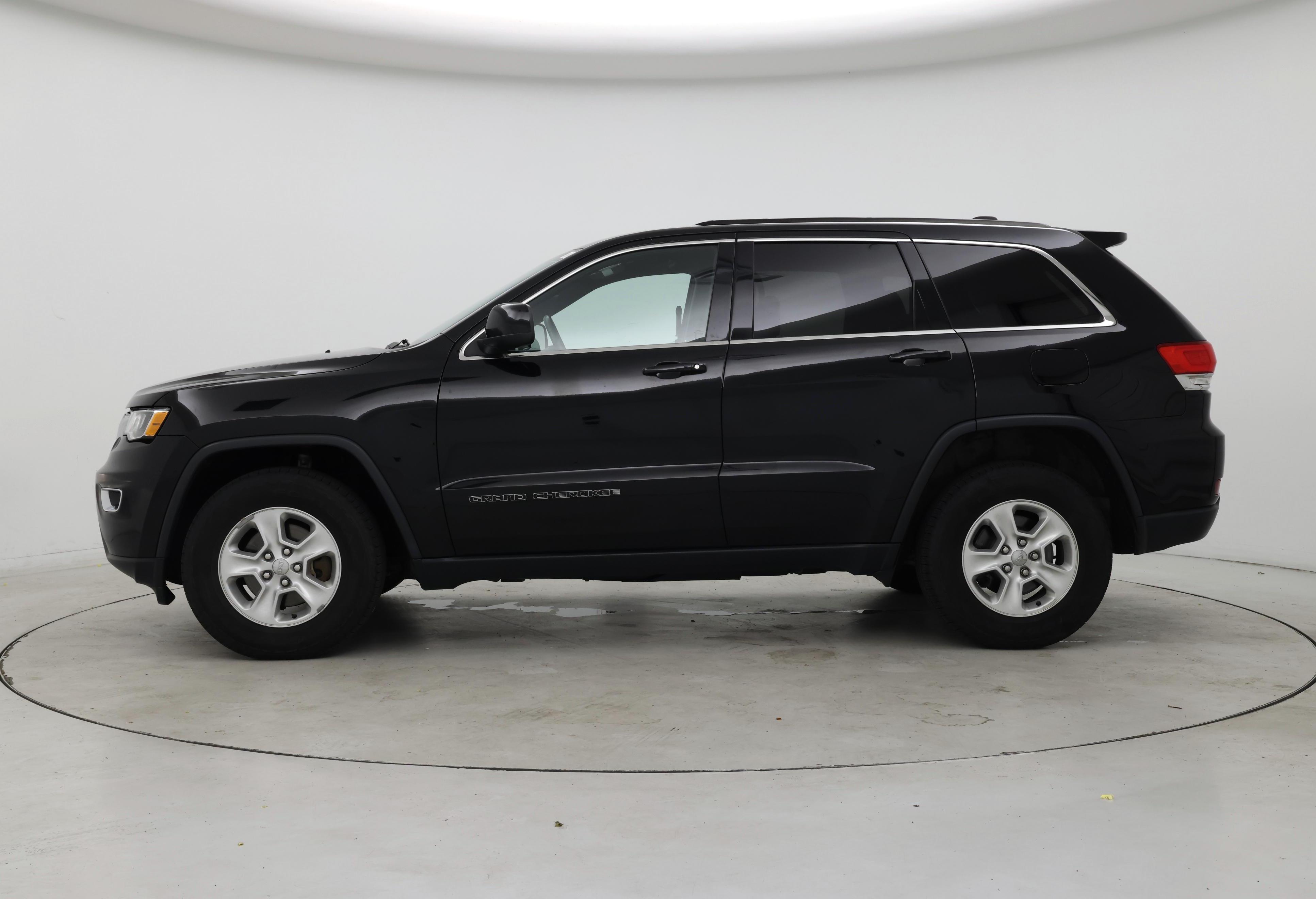 Thumbnail: 2017 Jeep Grand Cherokee - 3
