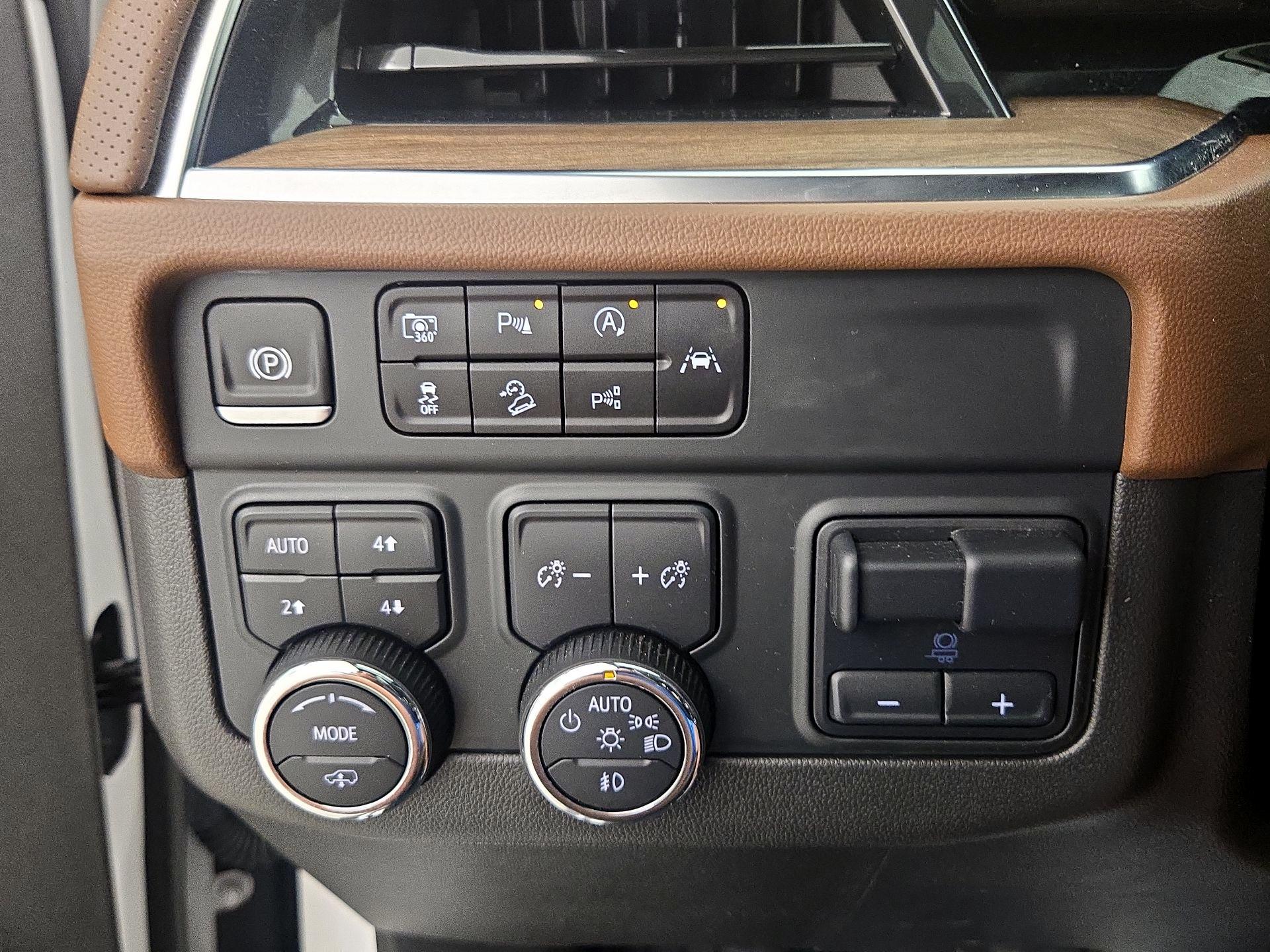 Thumbnail: 2025 Chevrolet Tahoe - 13