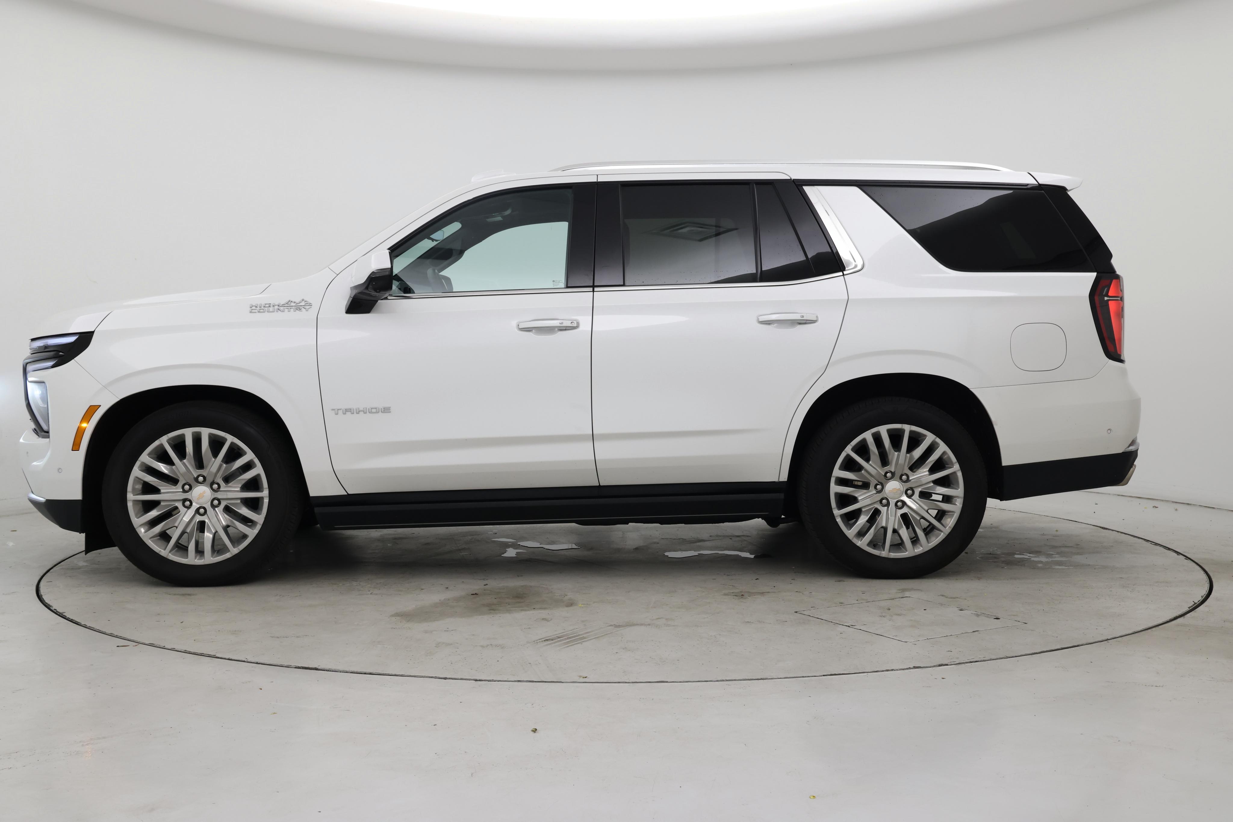Thumbnail: 2025 Chevrolet Tahoe - 3