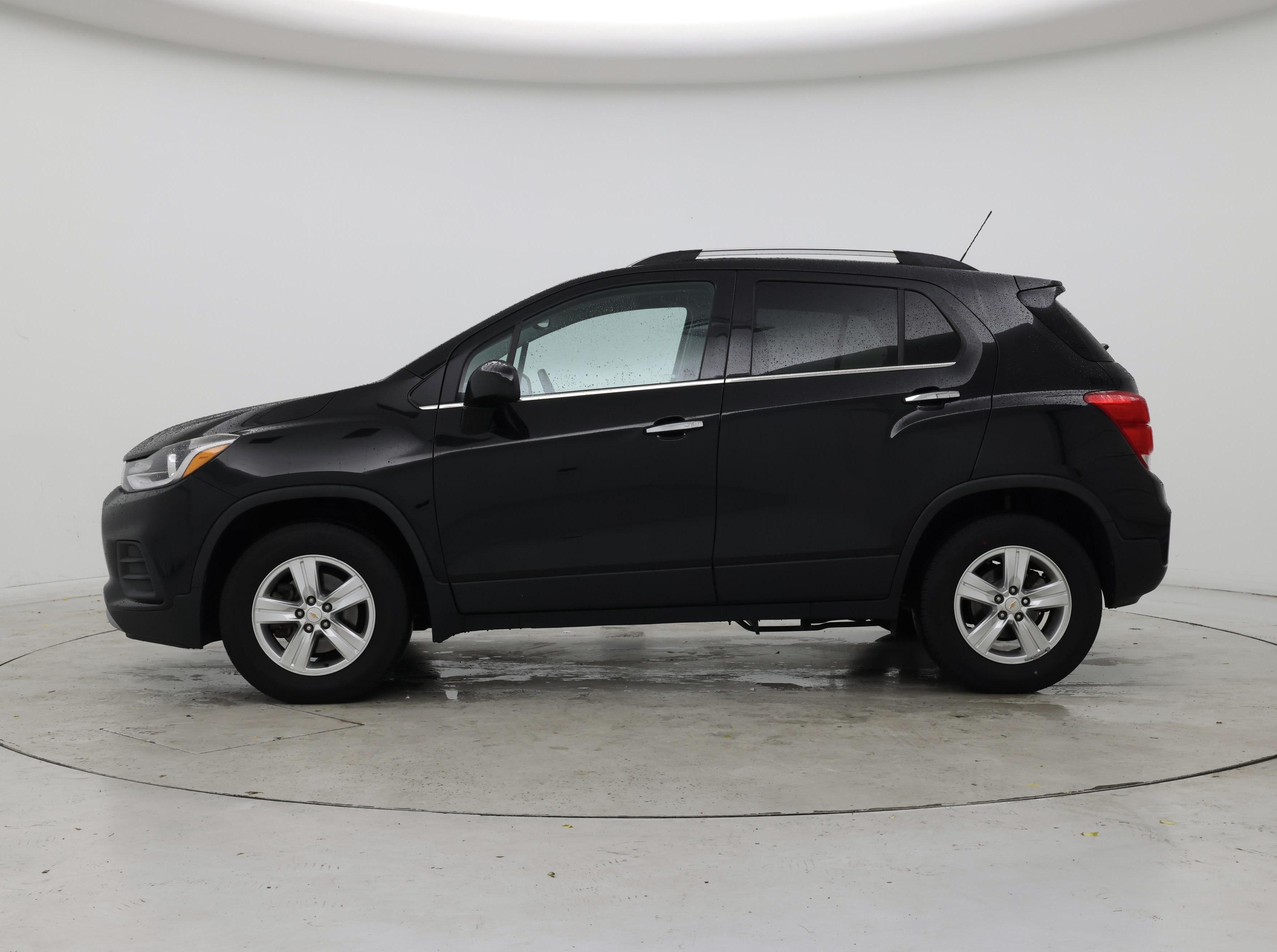 Thumbnail: 2020 Chevrolet Trax - 3