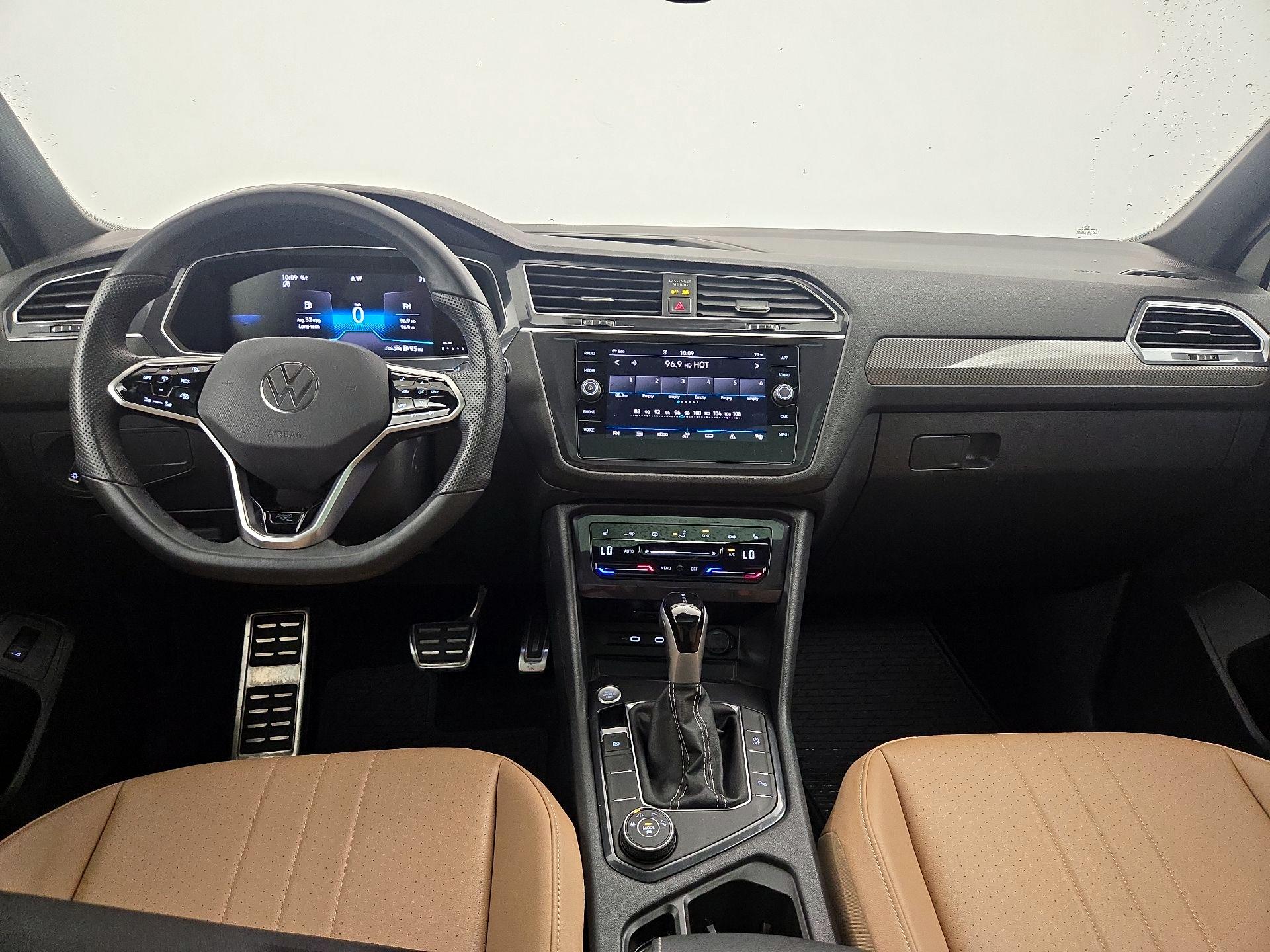 Thumbnail: 2024 Volkswagen Tiguan - 9