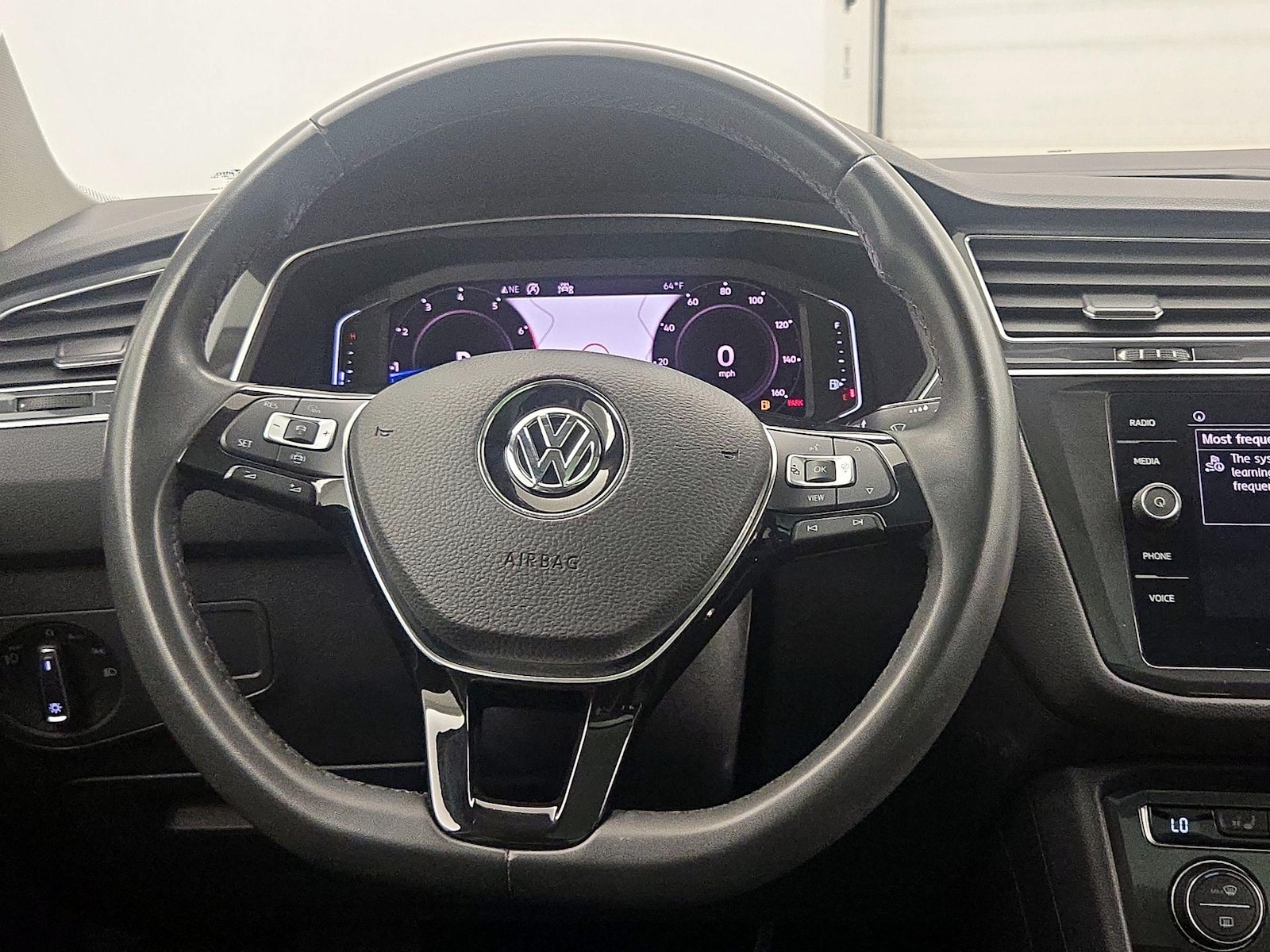2020 Volkswagen Tiguan SEL - Photo 11