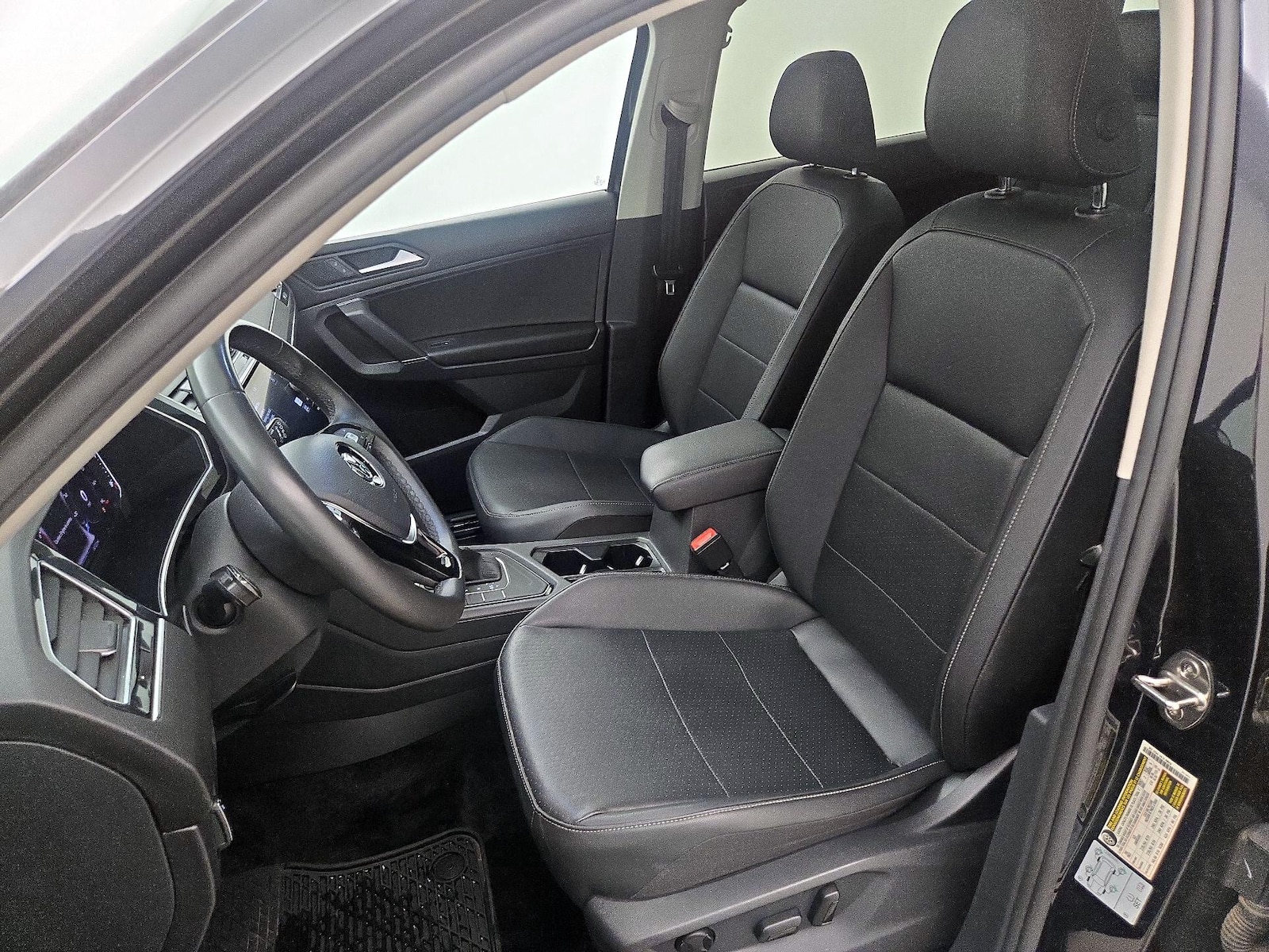 2020 Volkswagen Tiguan SEL - Photo 12