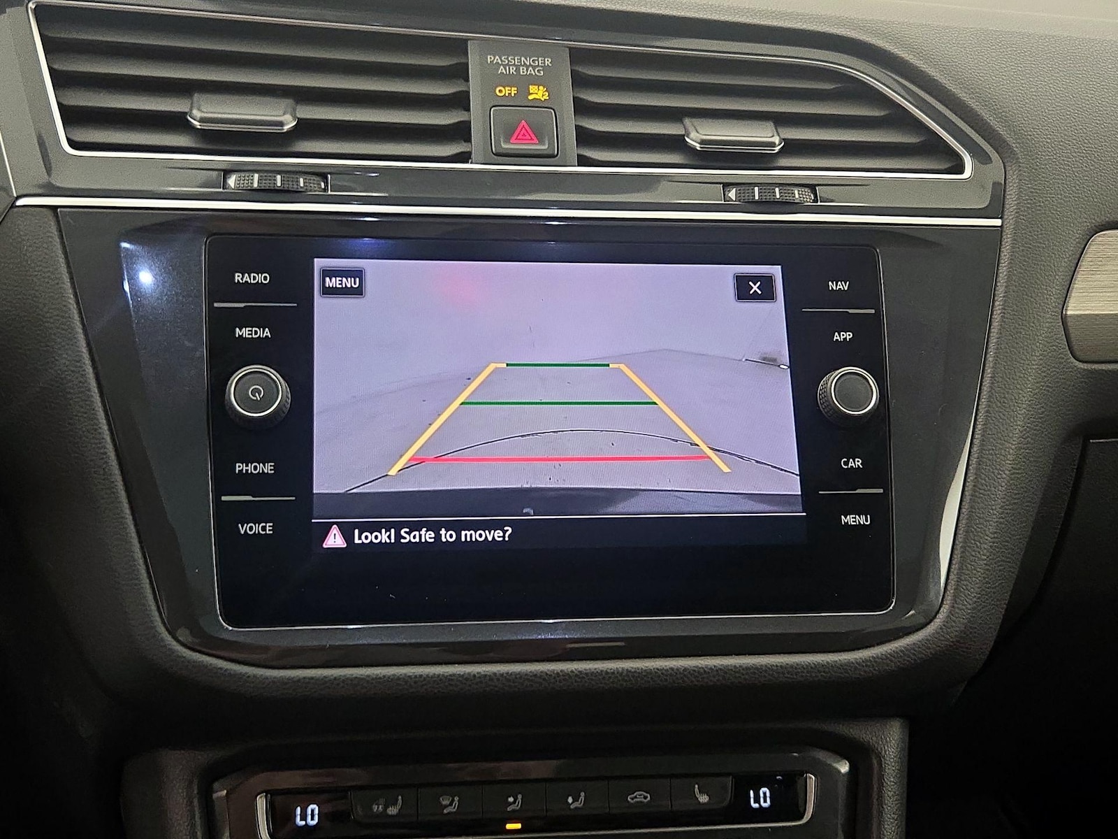 2020 Volkswagen Tiguan SEL - Photo 16