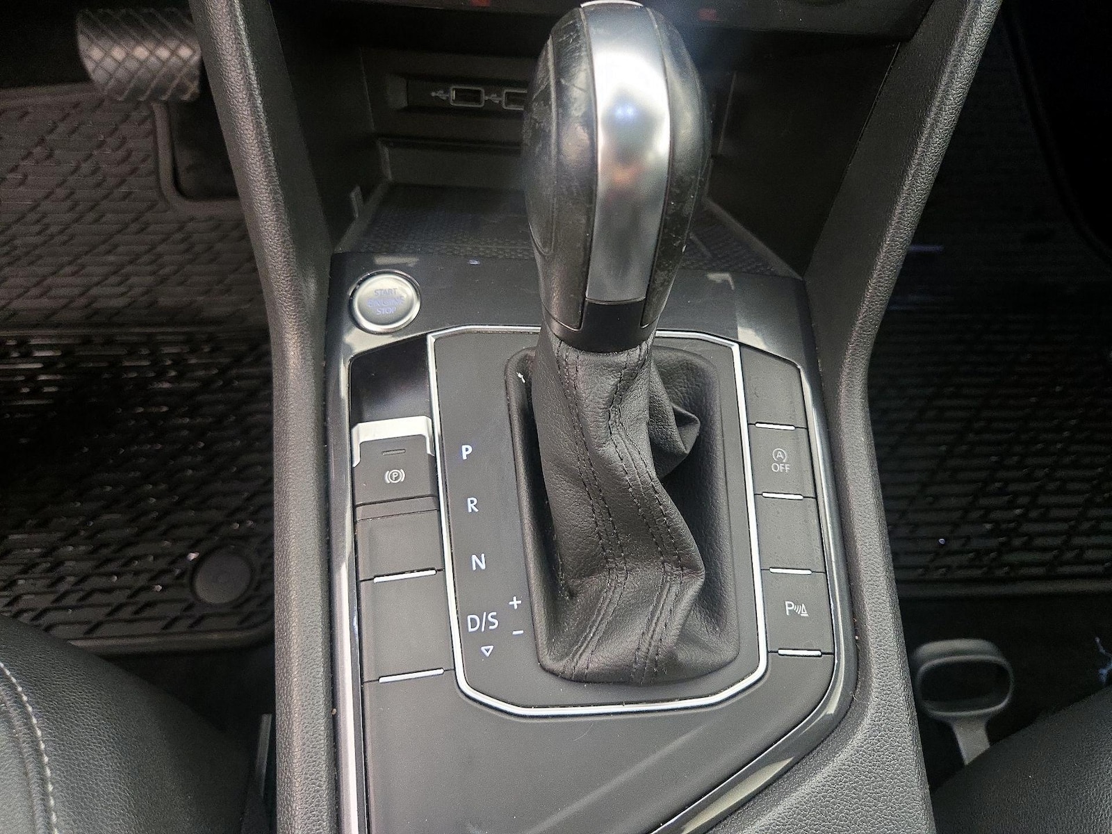 2020 Volkswagen Tiguan SEL - Photo 19