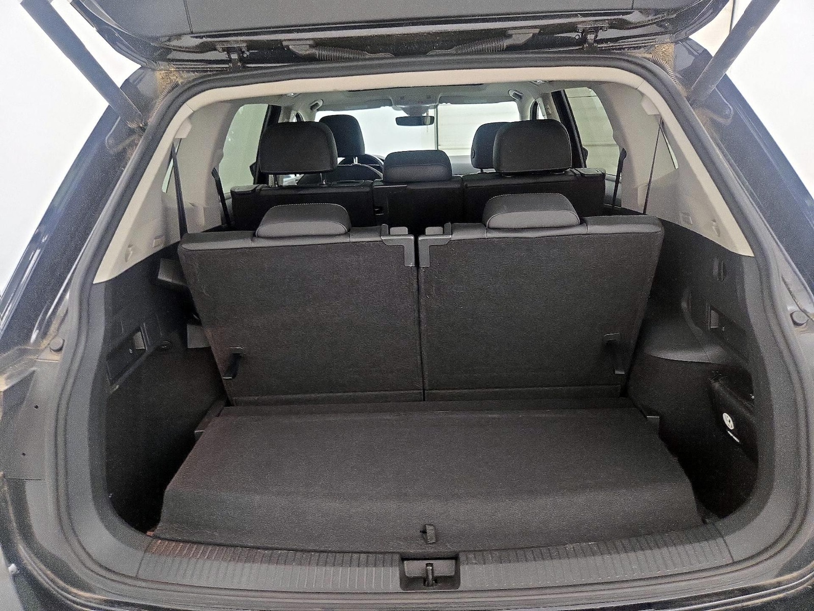 2020 Volkswagen Tiguan SEL - Photo 24
