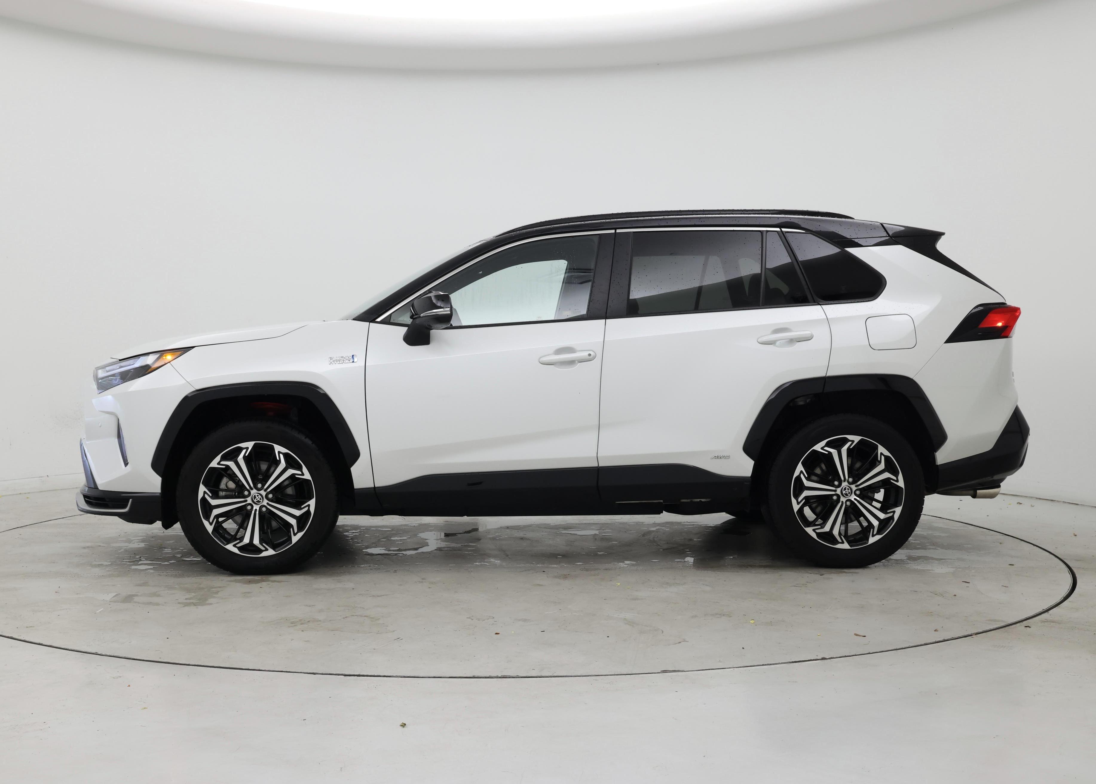 Thumbnail: 2024 Toyota RAV4 - 3