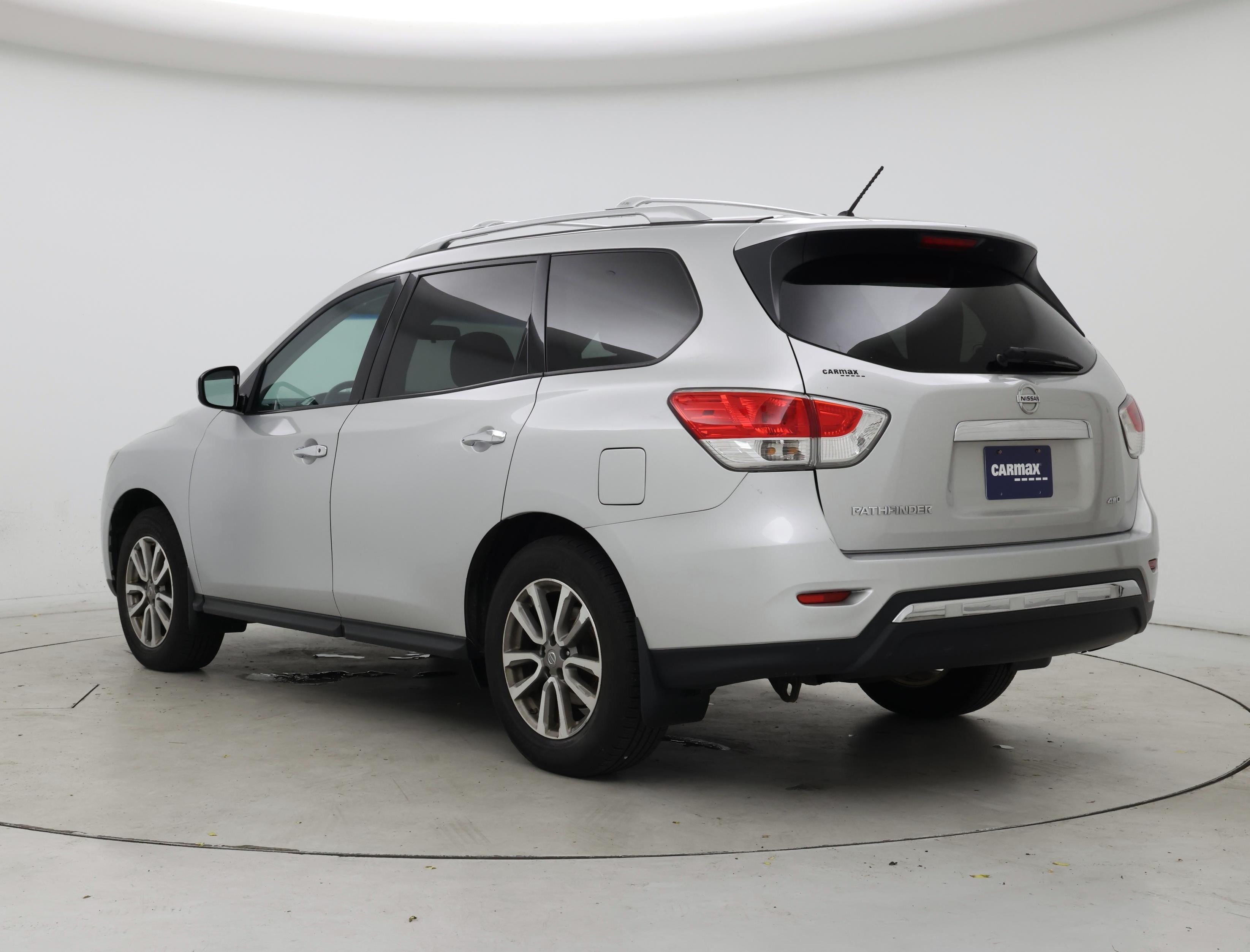 Thumbnail: 2015 Nissan Pathfinder - 2