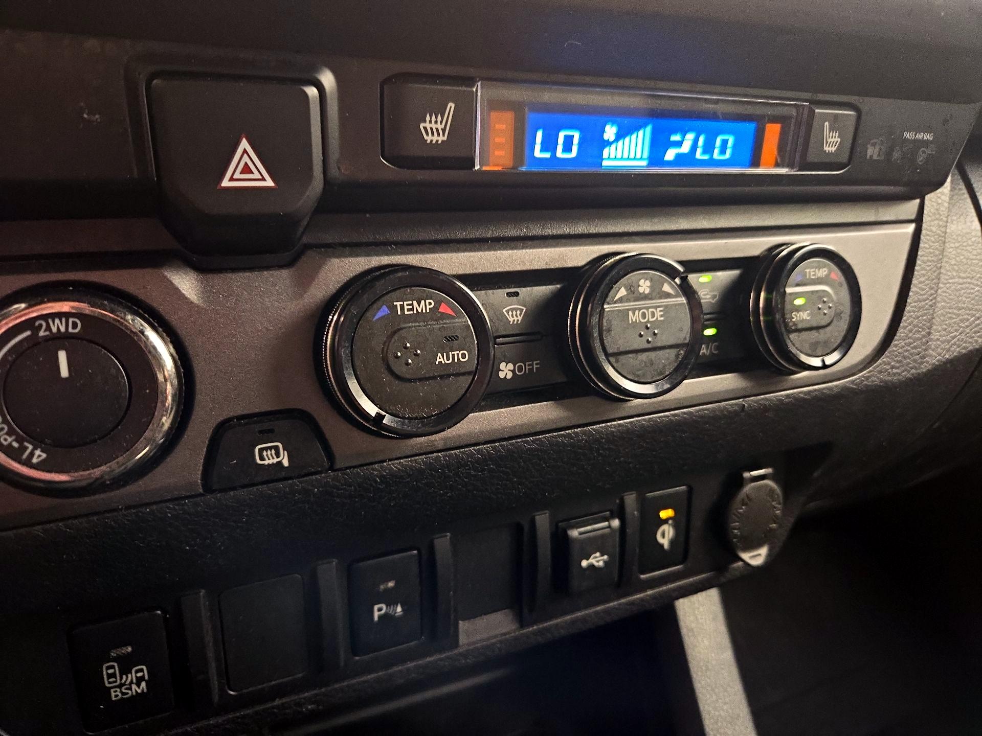Thumbnail: 2022 Toyota Tacoma - 15
