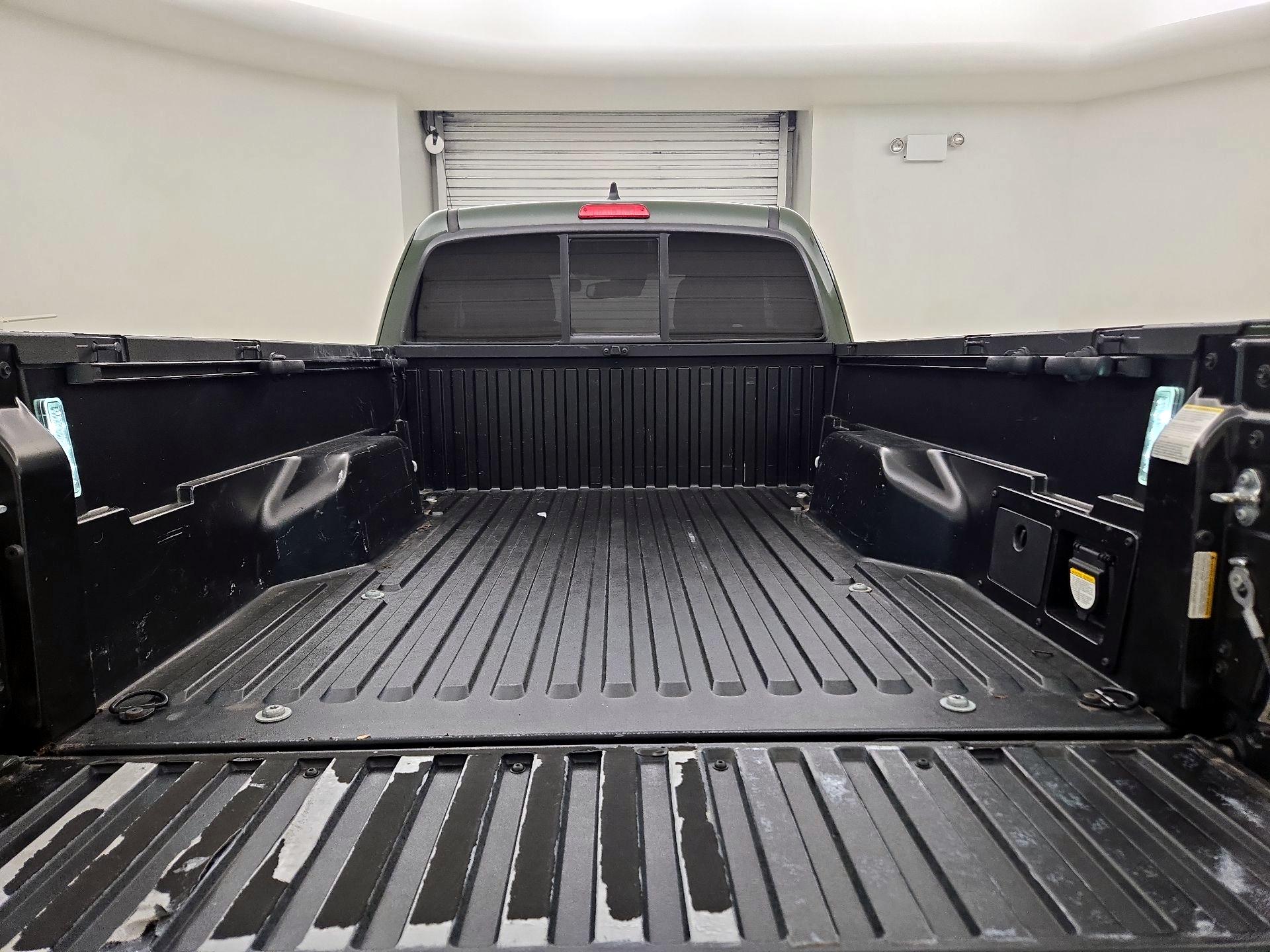 Thumbnail: 2022 Toyota Tacoma - 17
