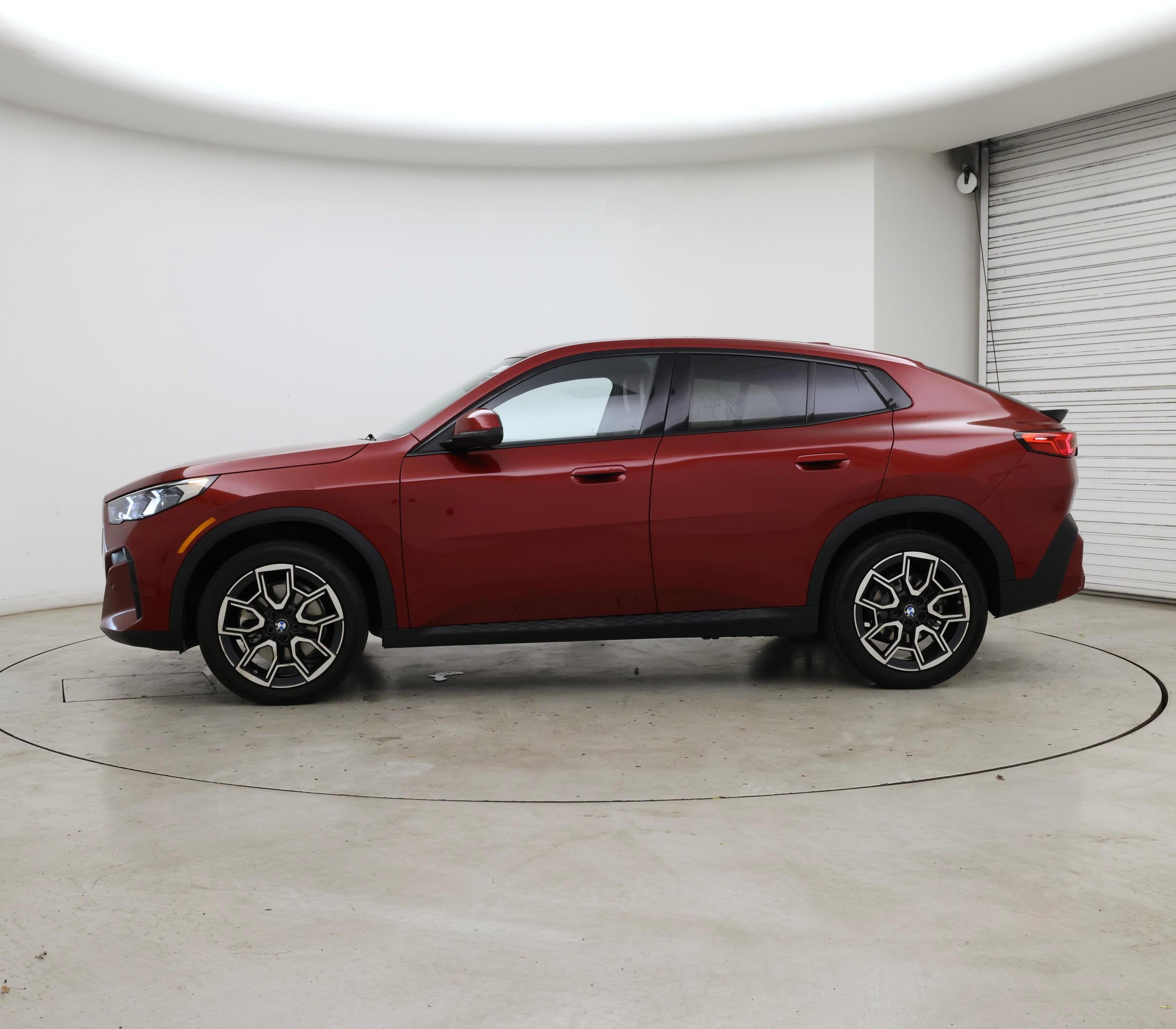 Thumbnail: 2025 BMW X2 - 3