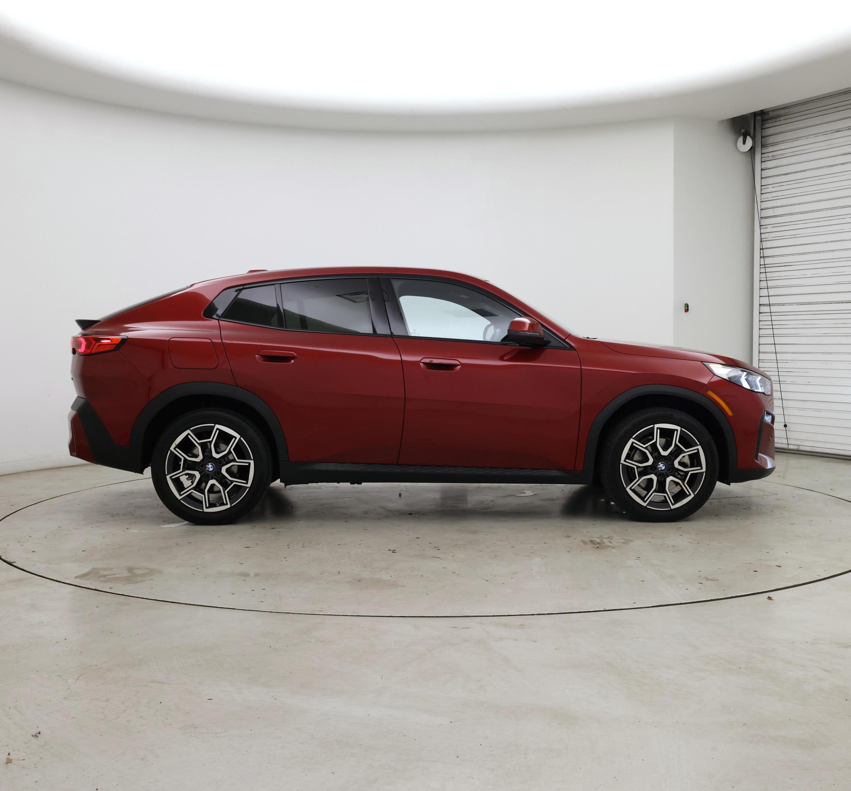 Thumbnail: 2025 BMW X2 - 7