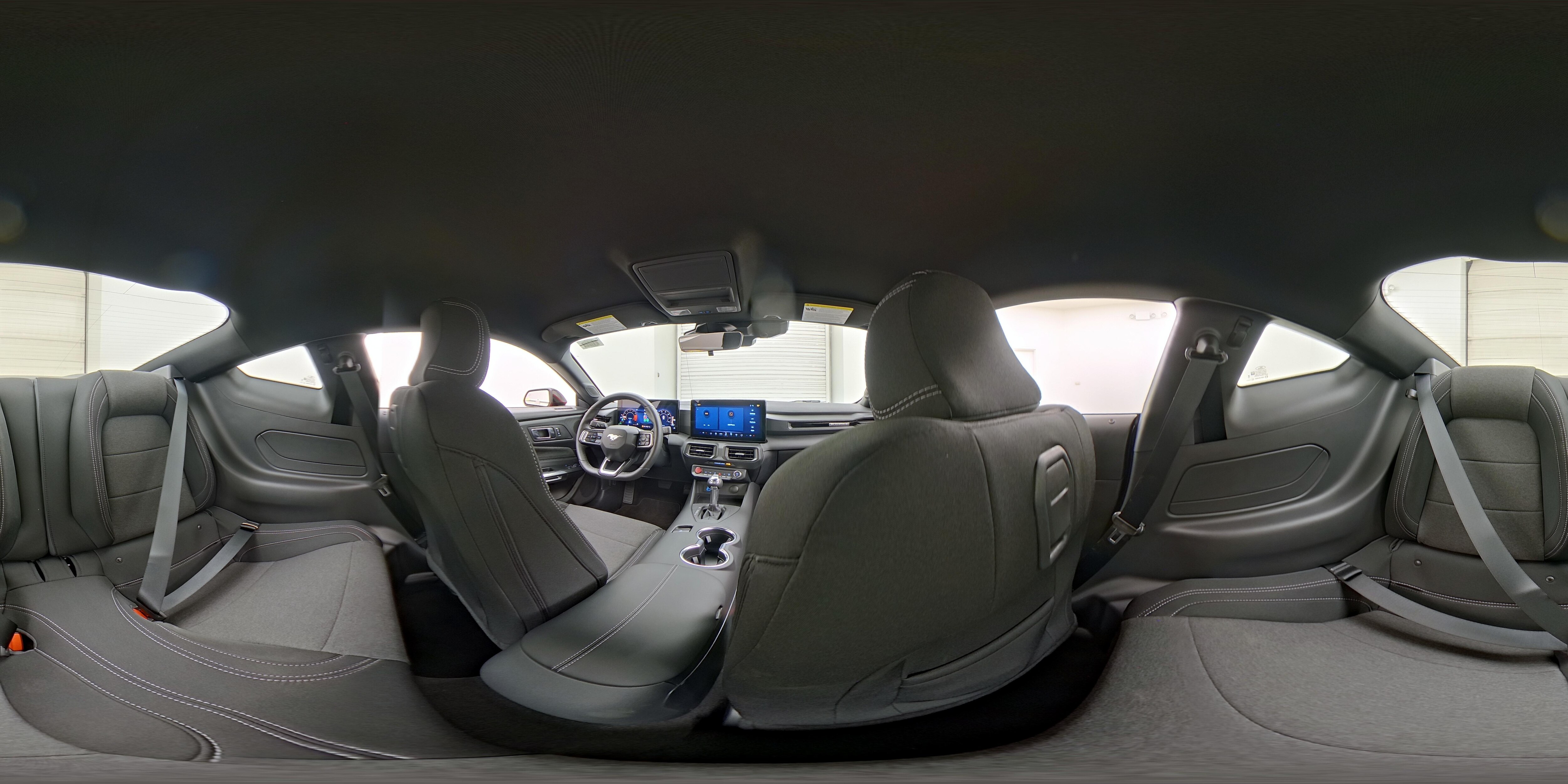 2025 Ford Mustang EcoBoost - Photo 22